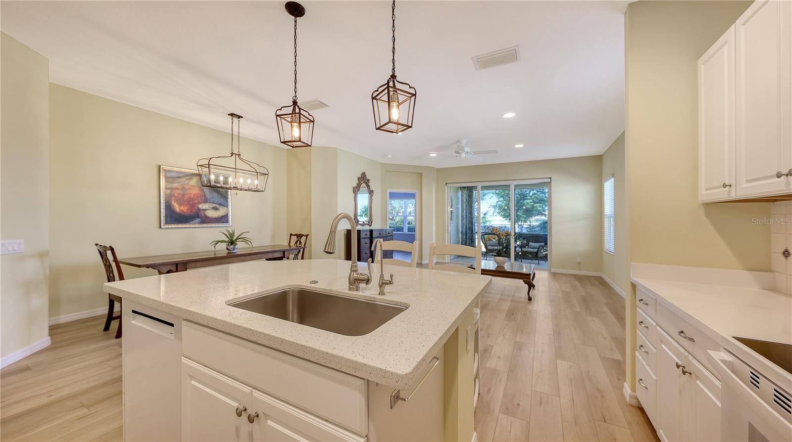 Image 10 of 38 For 1504 Calle Grand Street