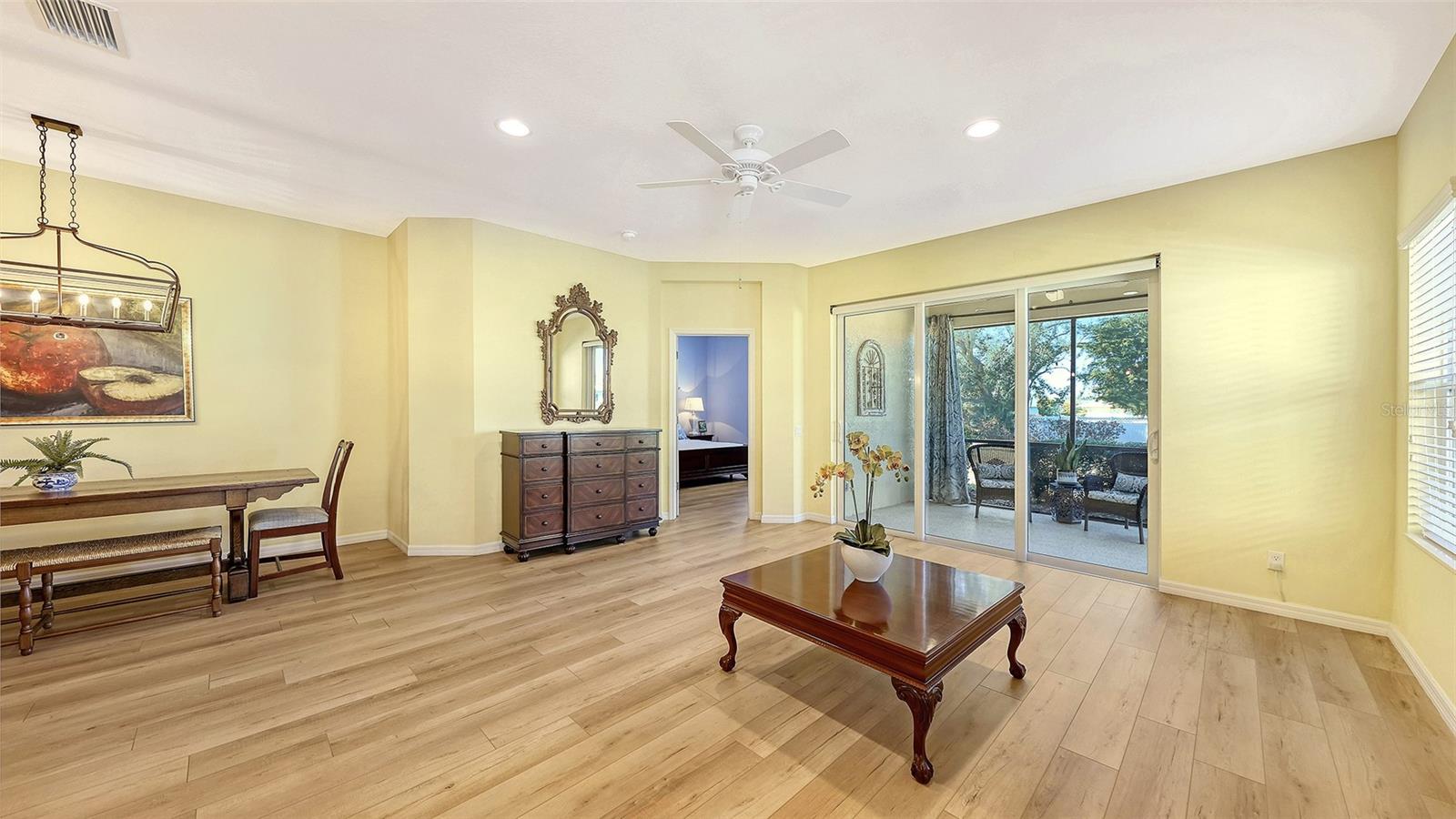 Image 14 of 38 For 1504 Calle Grand Street