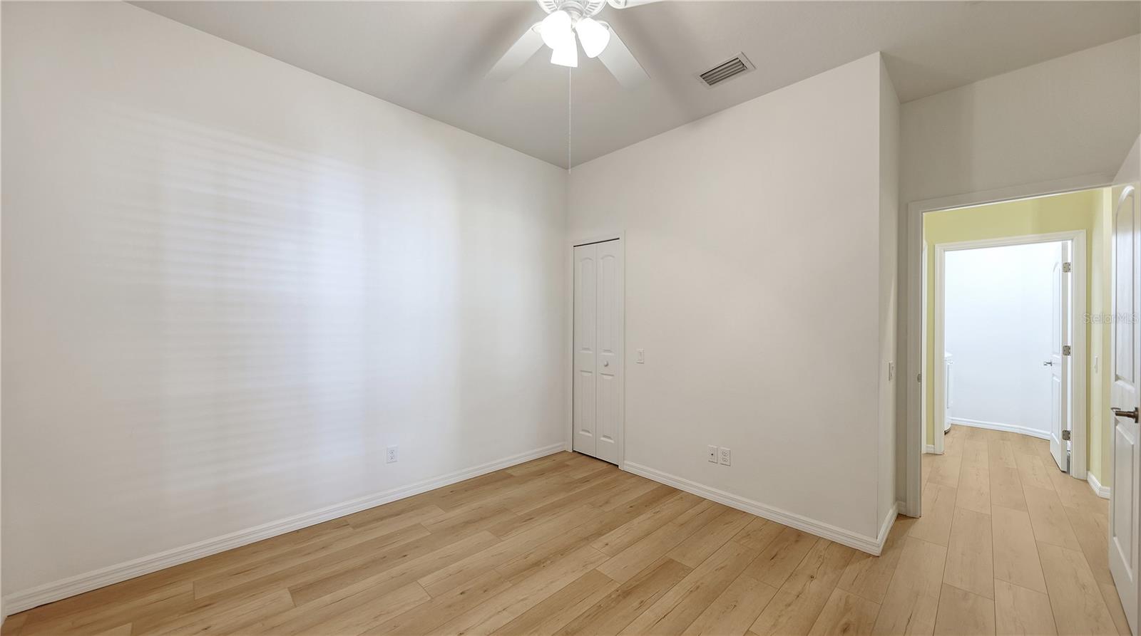 Image 21 of 38 For 1504 Calle Grand Street