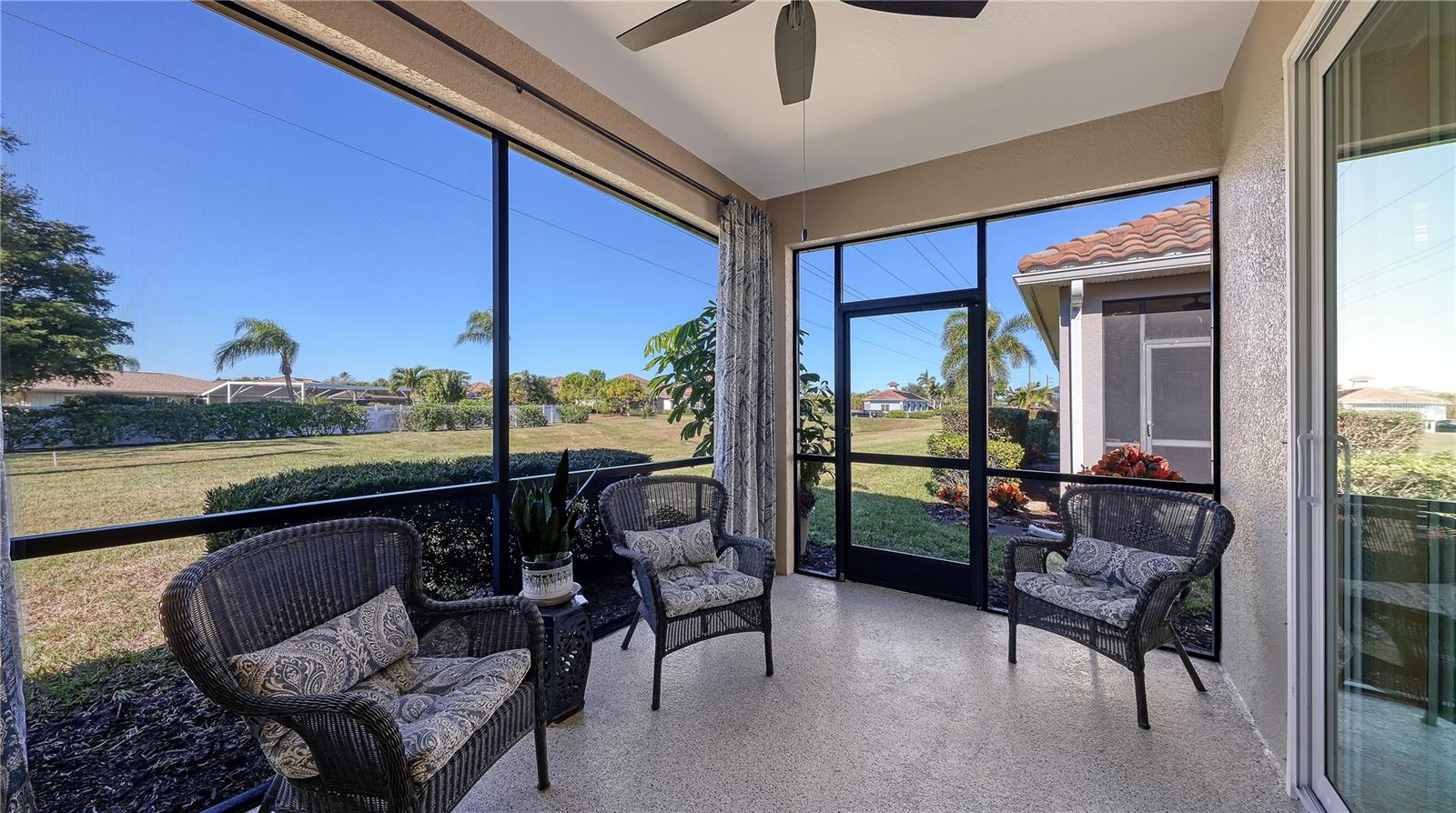 Image 26 of 38 For 1504 Calle Grand Street