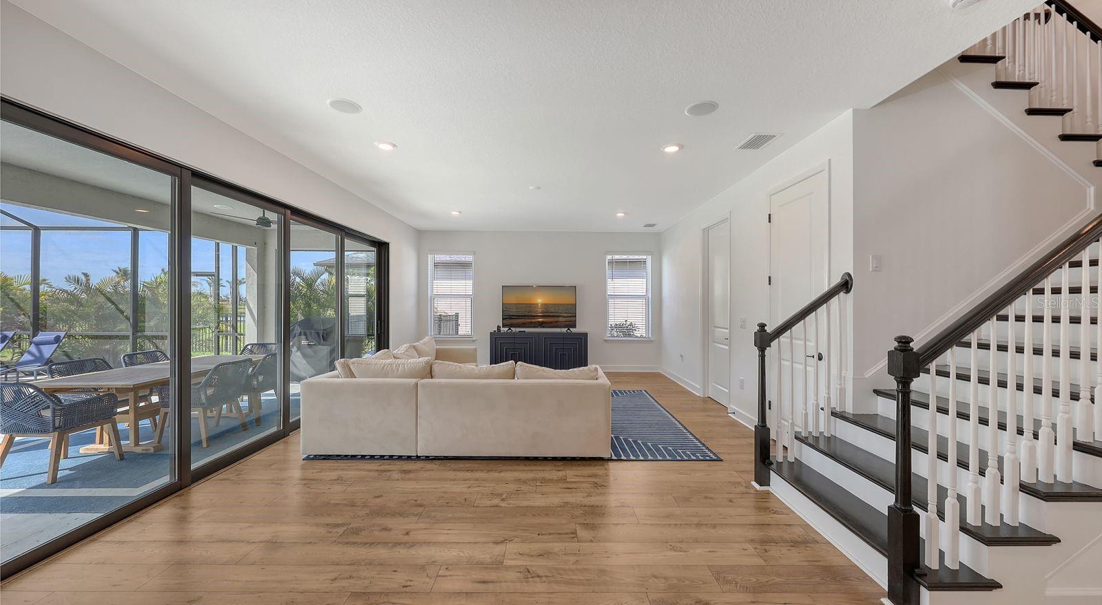 Image 3 of 13 For 10167 Milky Way Circle