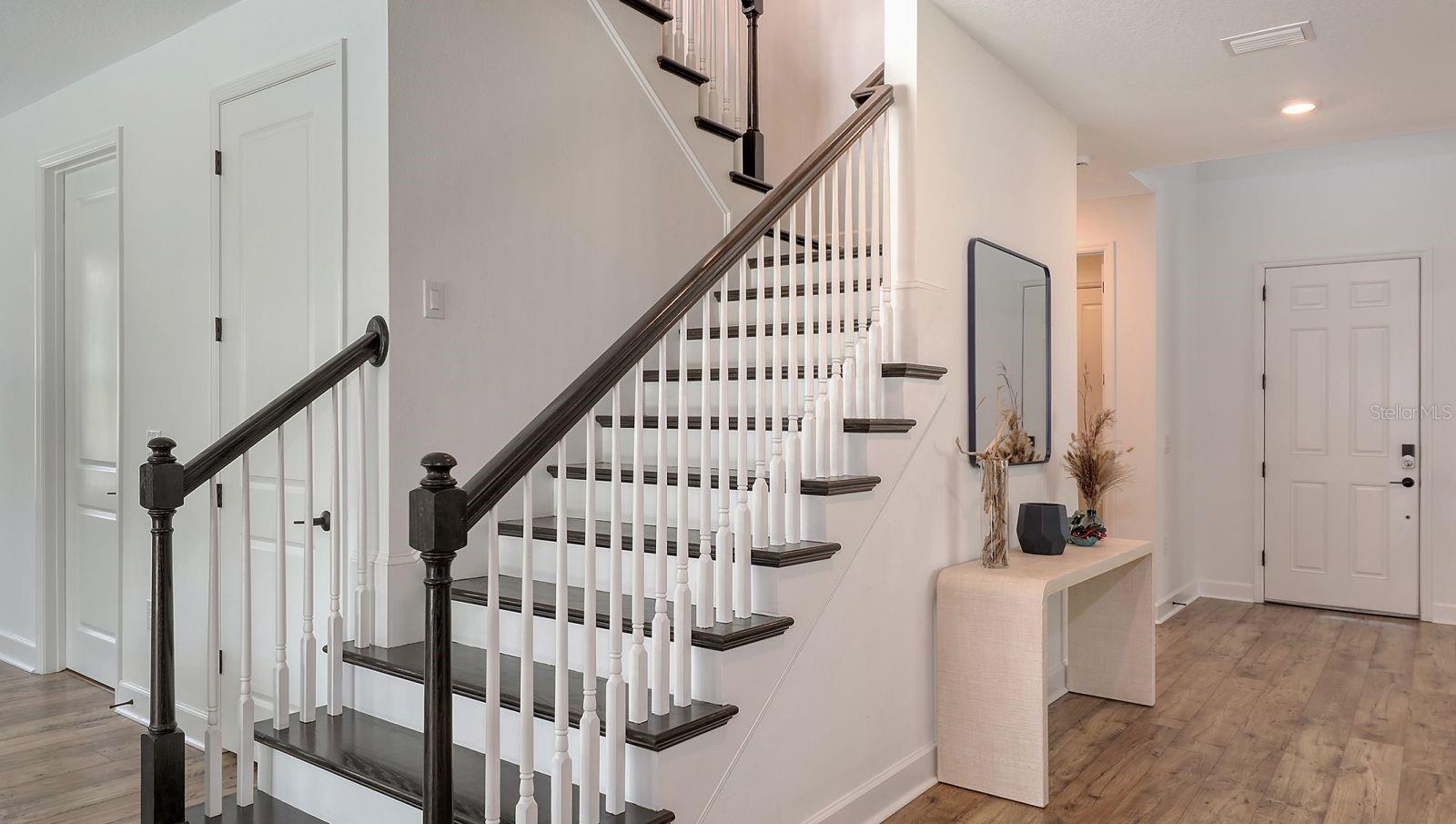 Image 8 of 13 For 10167 Milky Way Circle