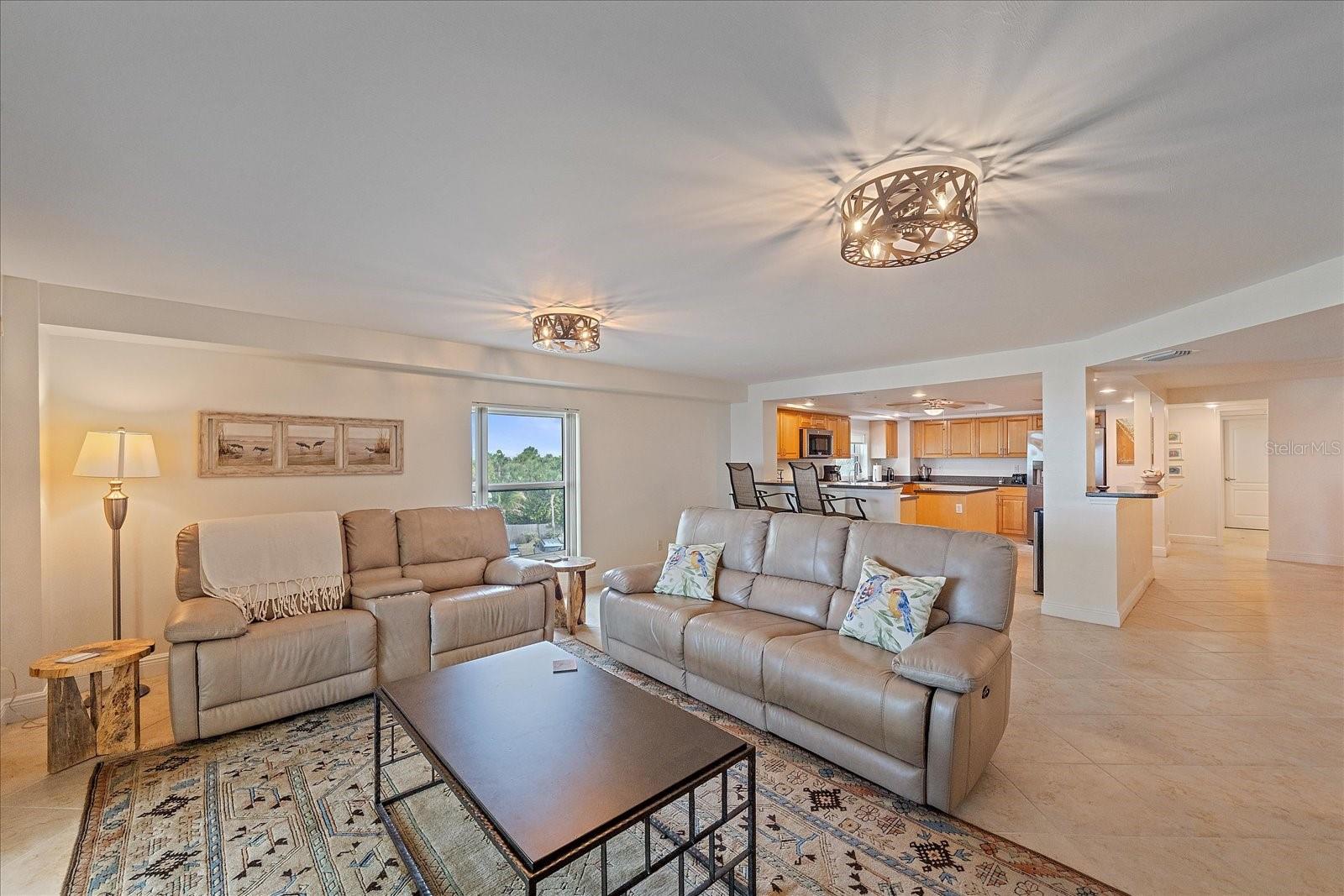 Image 11 of 49 For 5056 Beach Road 202