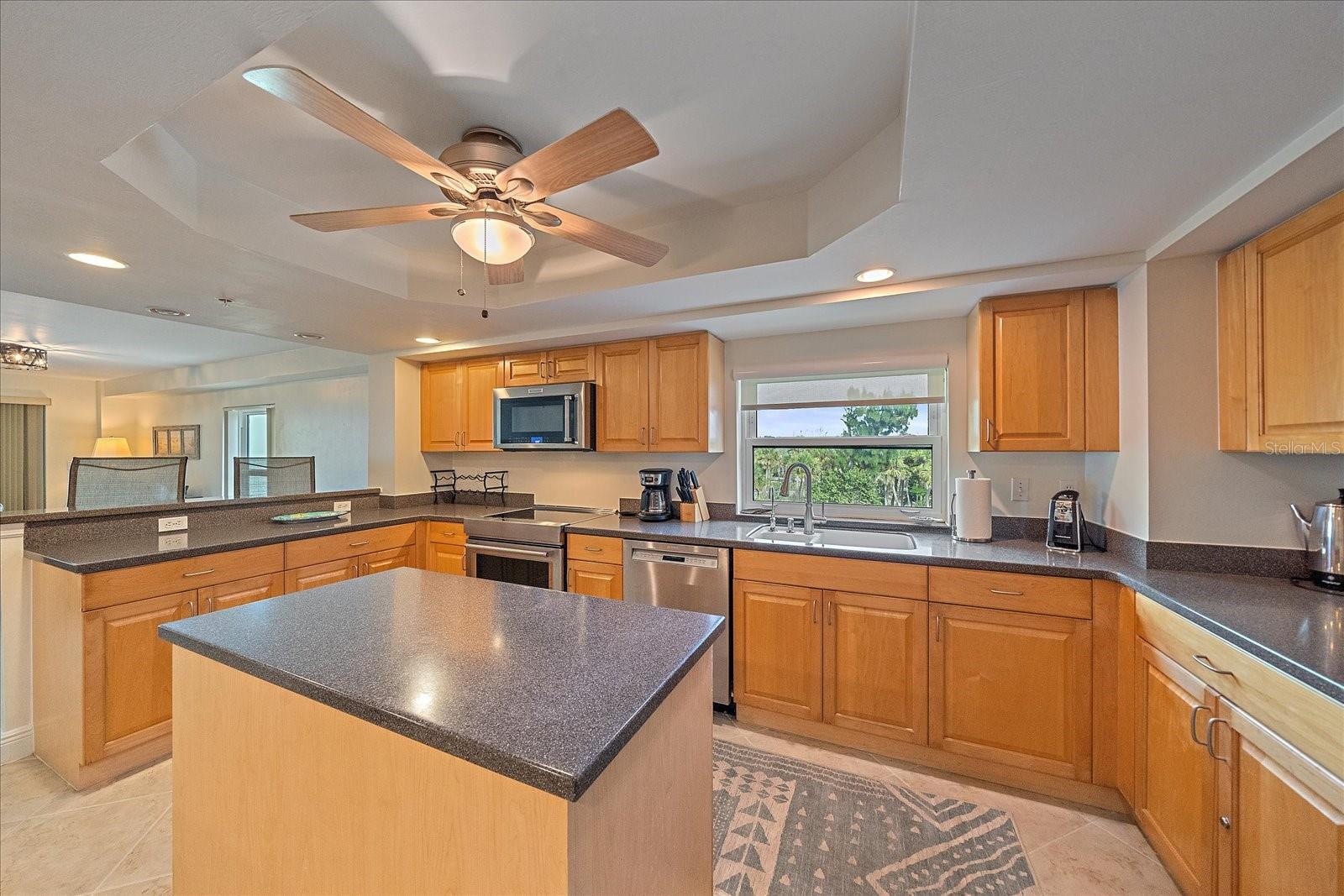 Image 16 of 49 For 5056 Beach Road 202