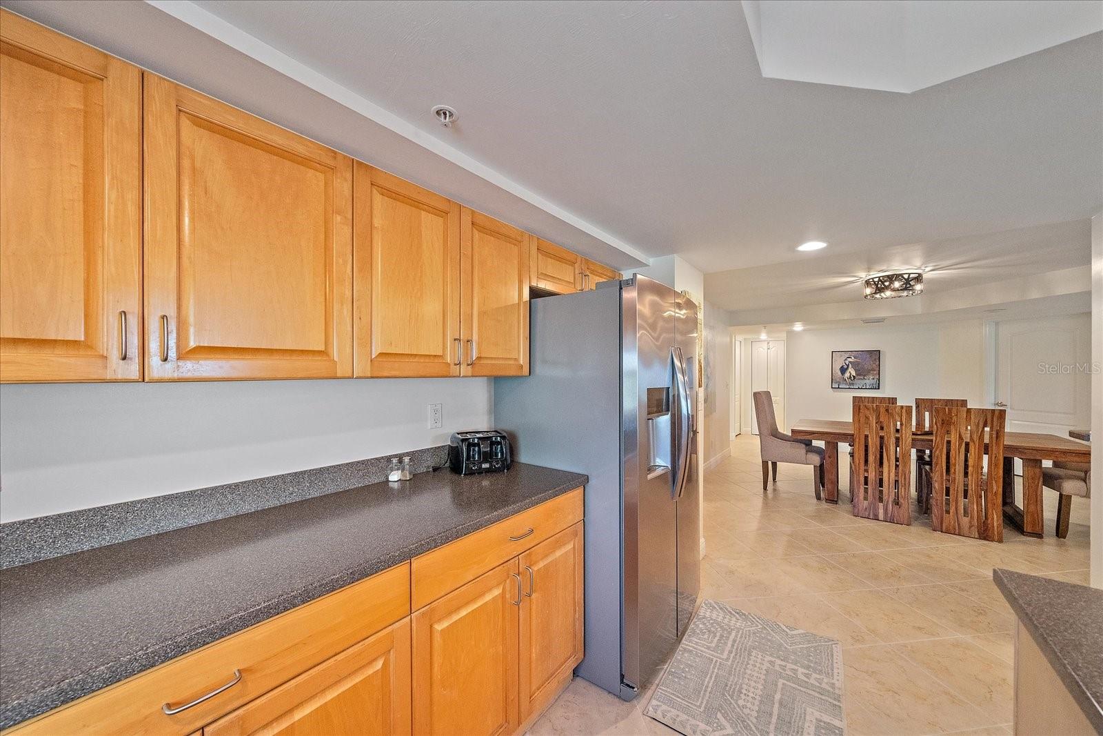 Image 18 of 49 For 5056 Beach Road 202