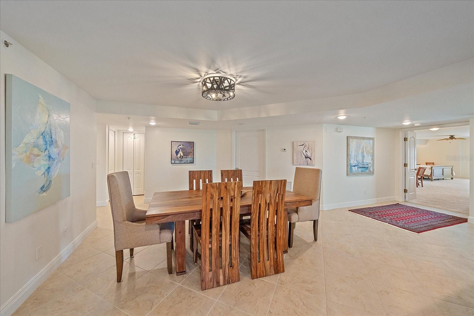 Image 20 of 49 For 5056 Beach Road 202