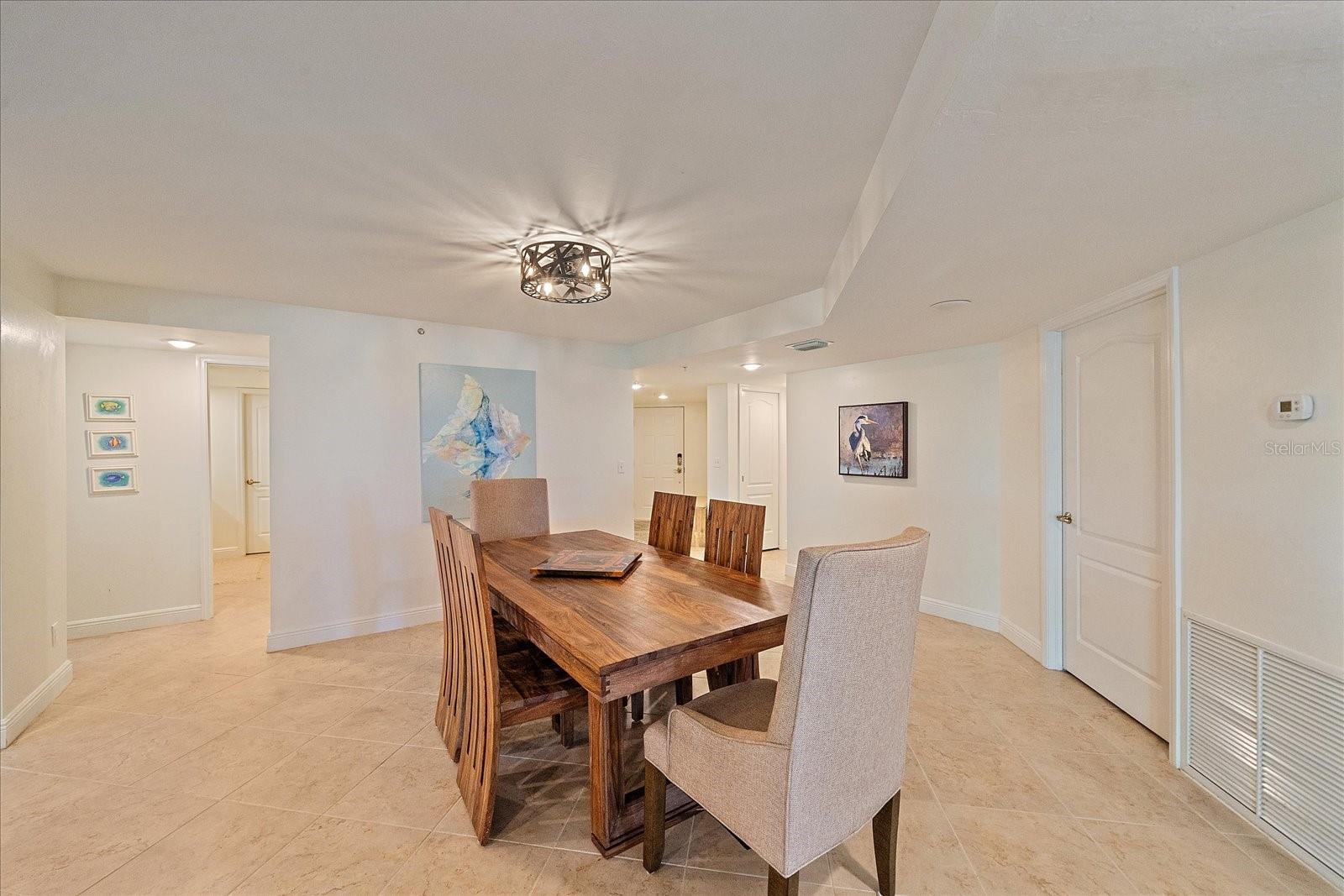 Image 21 of 49 For 5056 Beach Road 202