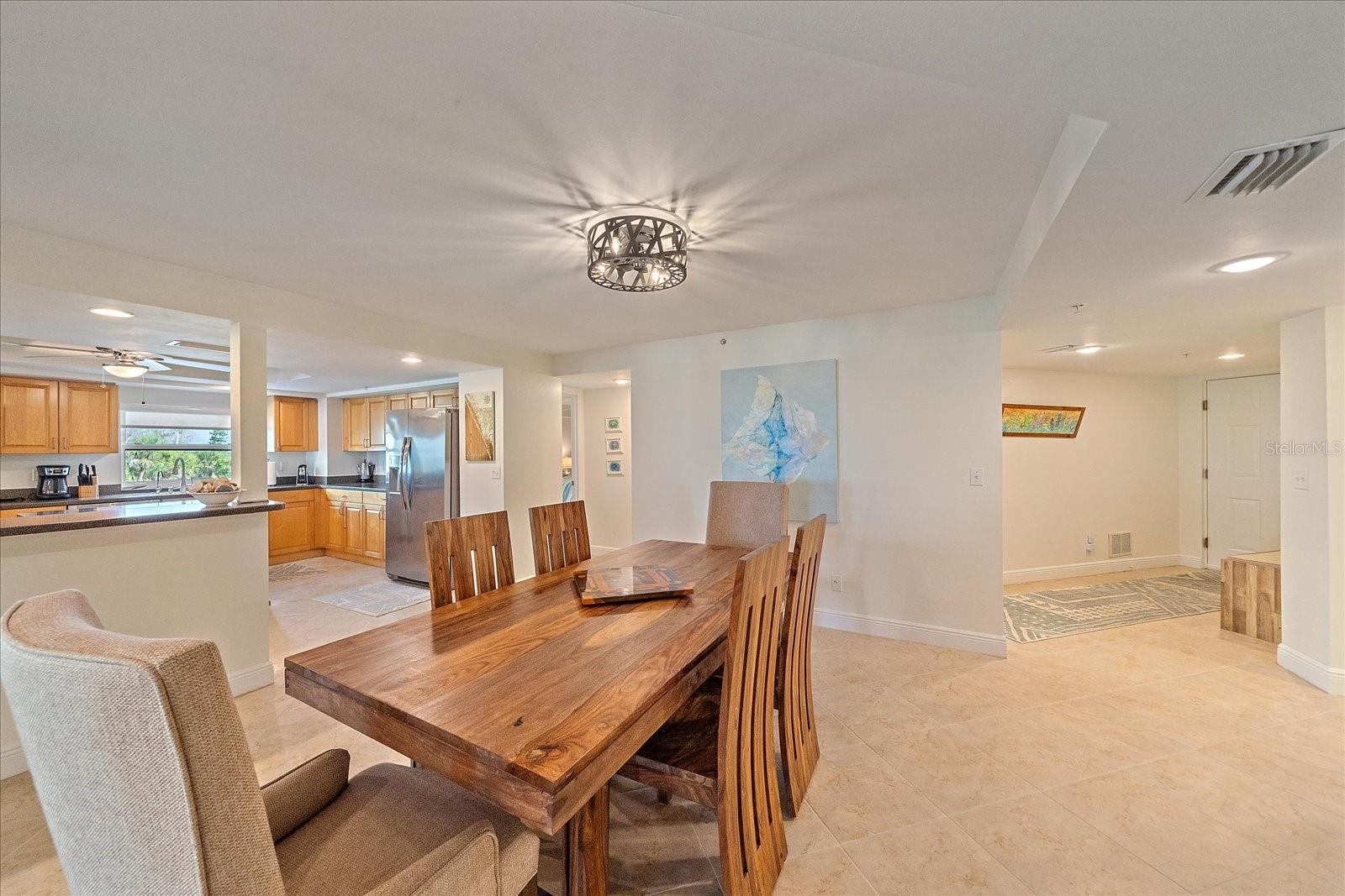 Image 26 of 49 For 5056 Beach Road 202