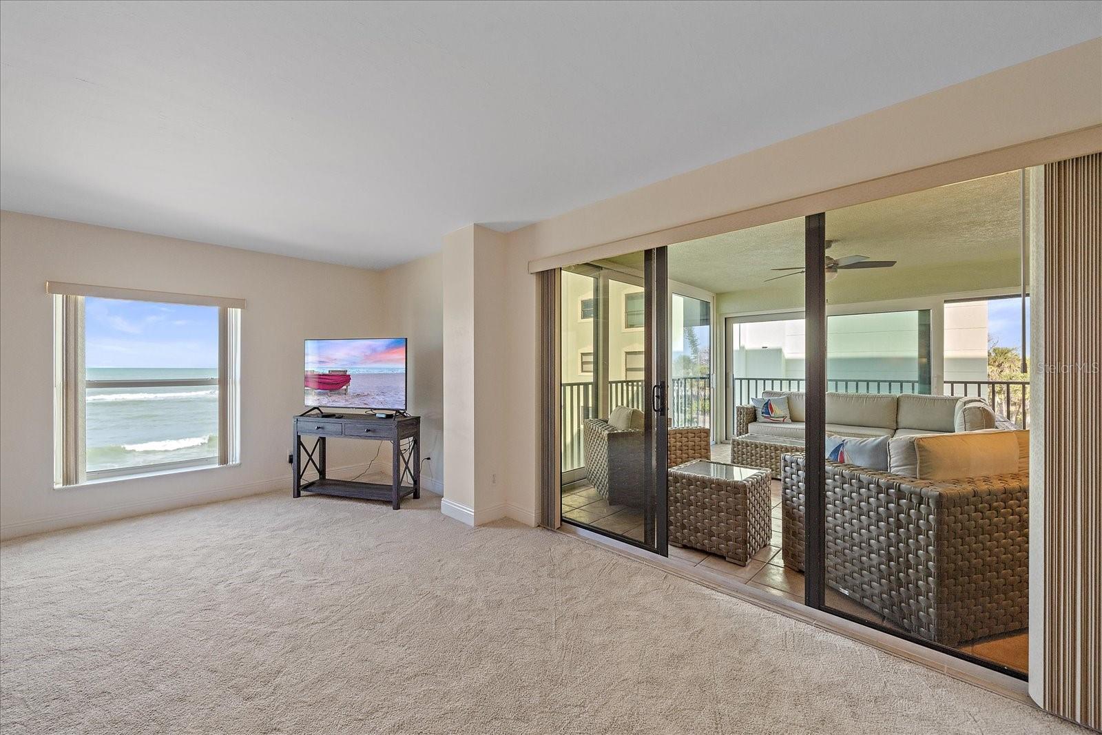 Image 32 of 49 For 5056 Beach Road 202