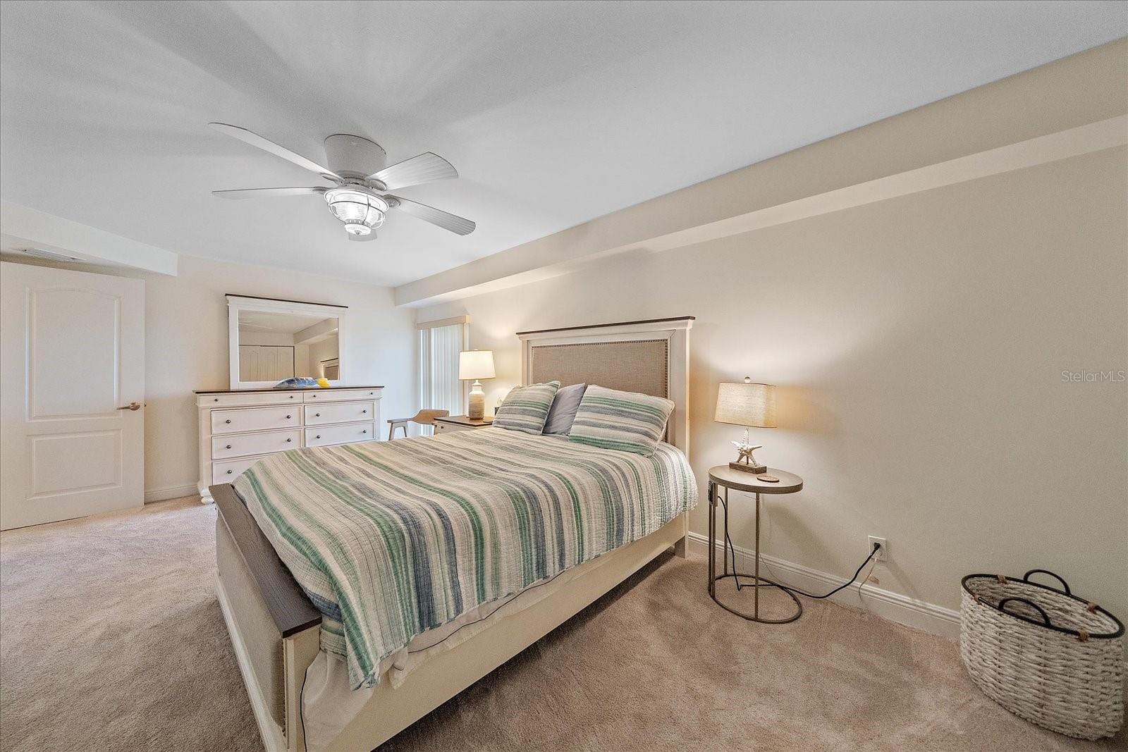 Image 39 of 49 For 5056 Beach Road 202