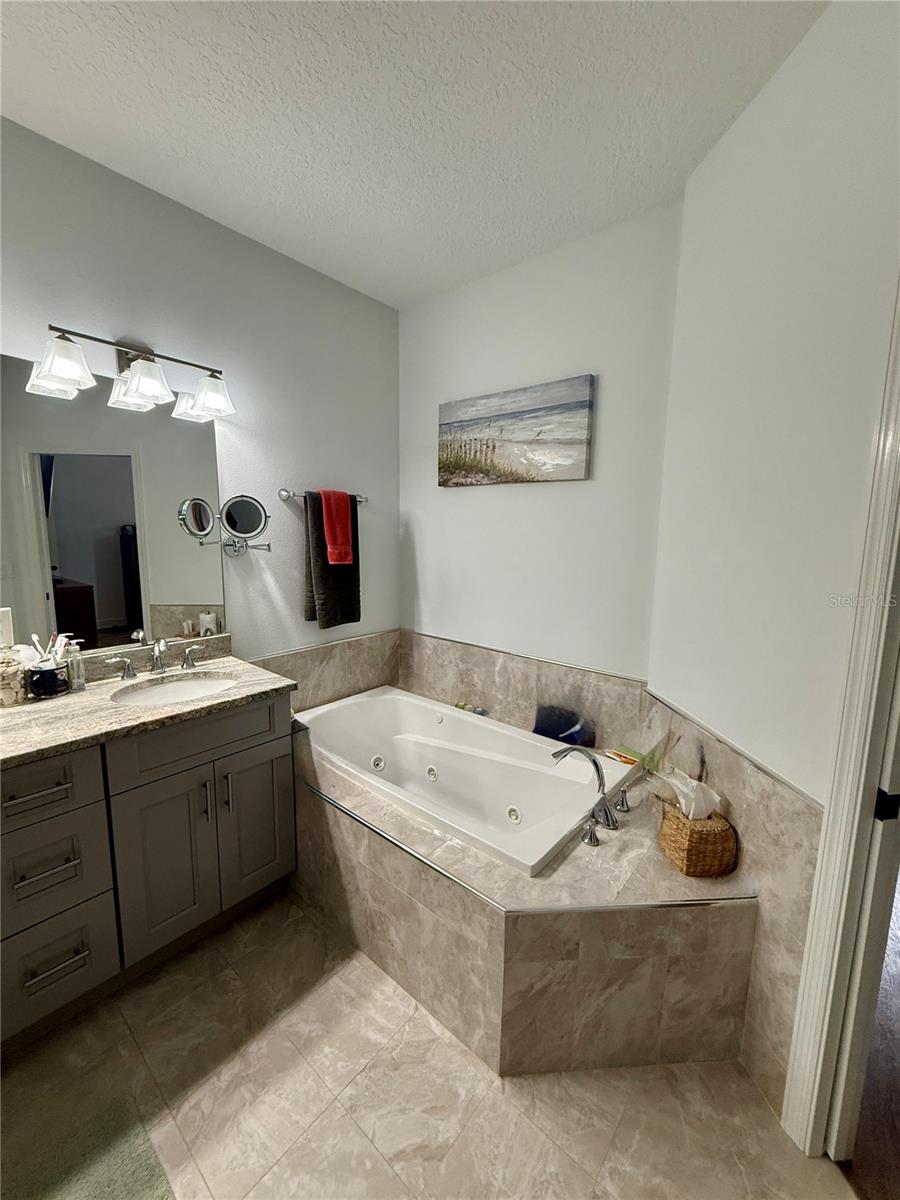 Image 27 of 50 For 630 23rd Street