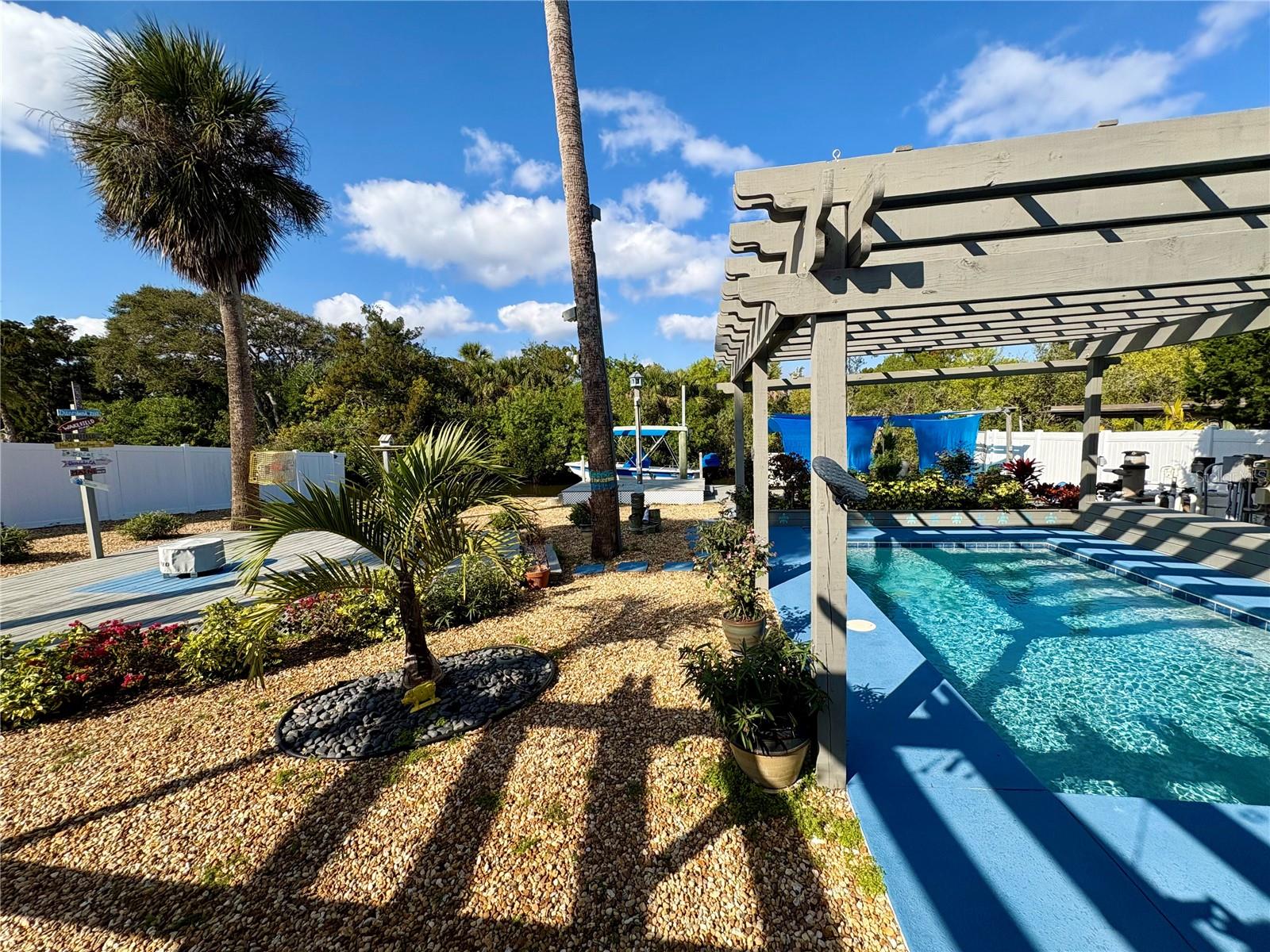 Image 32 of 50 For 630 23rd Street