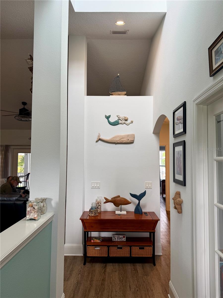 Image 4 of 50 For 630 23rd Street