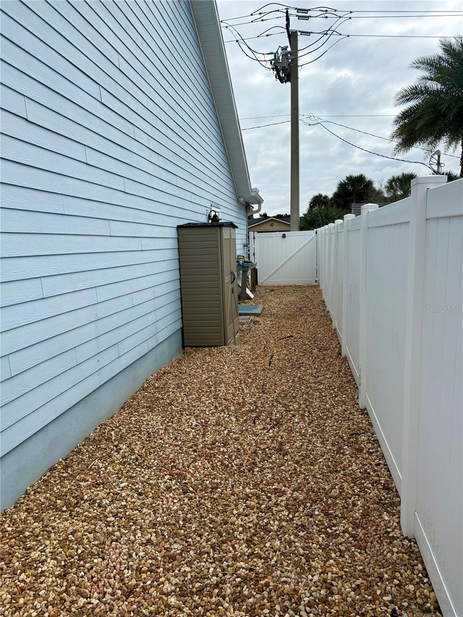 Image 42 of 50 For 630 23rd Street