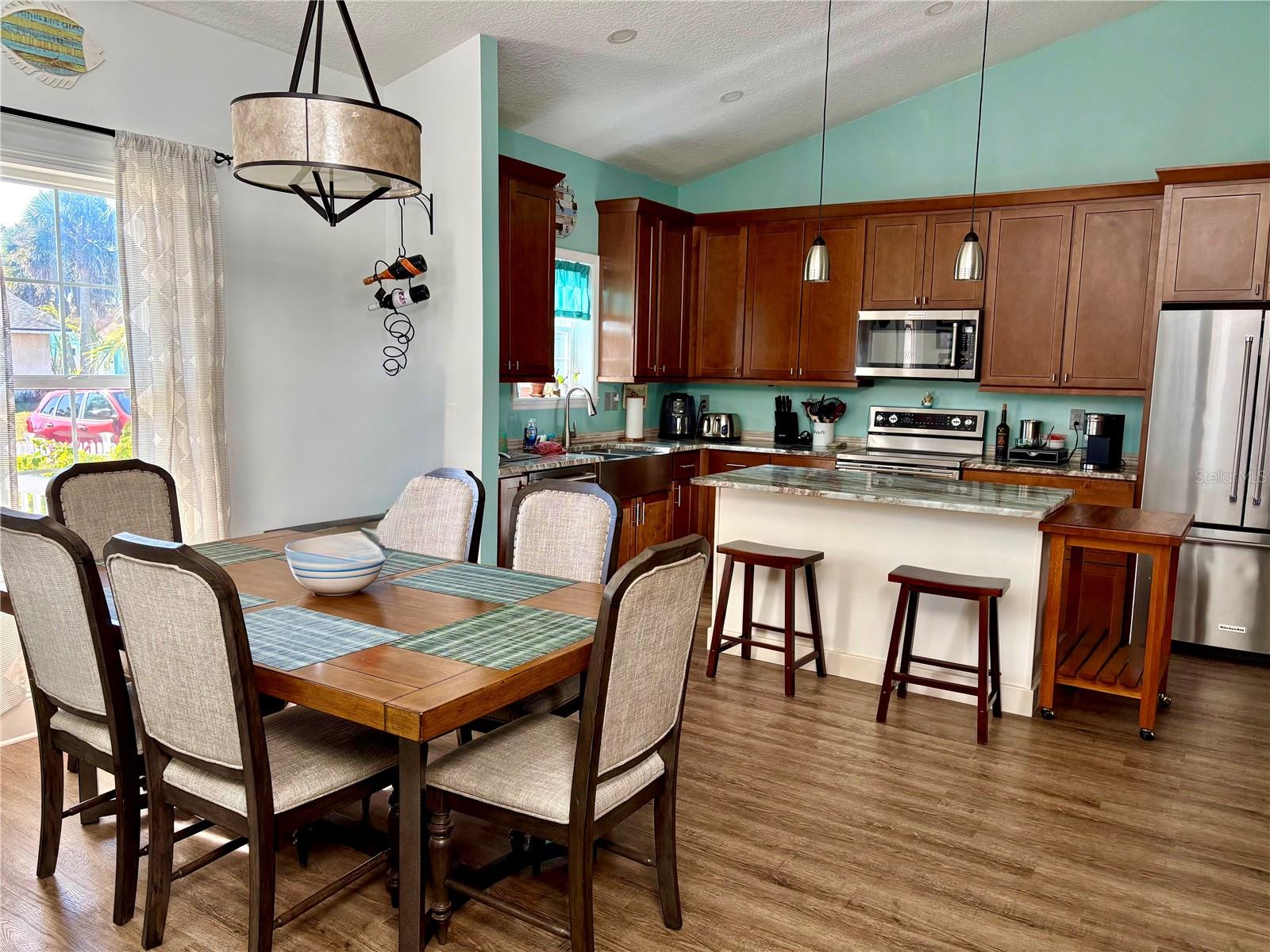 Image 5 of 50 For 630 23rd Street