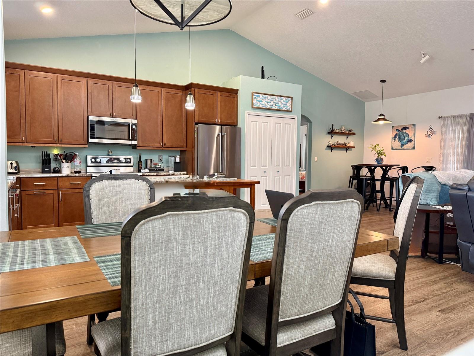 Image 6 of 50 For 630 23rd Street