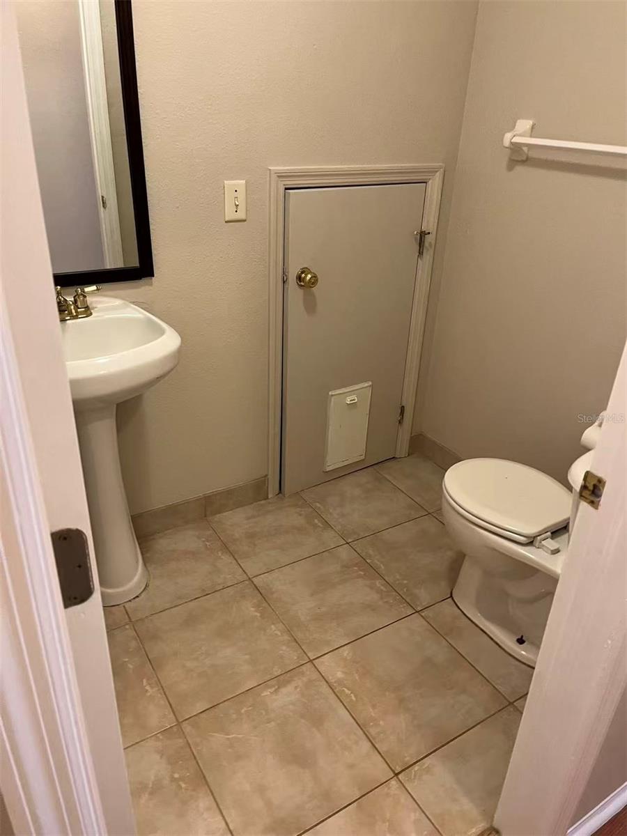 Image 11 of 13 For 2030 Fluorshire Drive