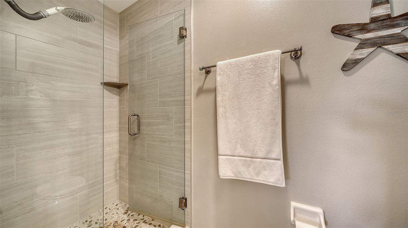 Image 21 of 60 For 9620 Club South Circle 5107