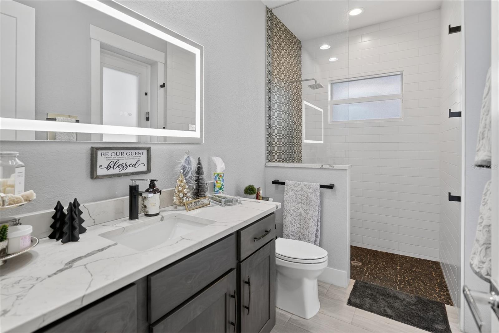 Image 22 of 43 For 2930 Scenic View Drive