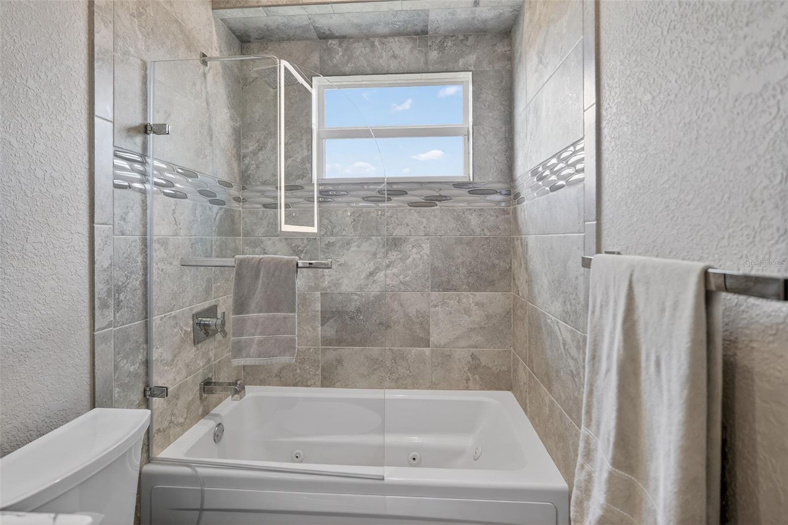 Image 27 of 43 For 2930 Scenic View Drive