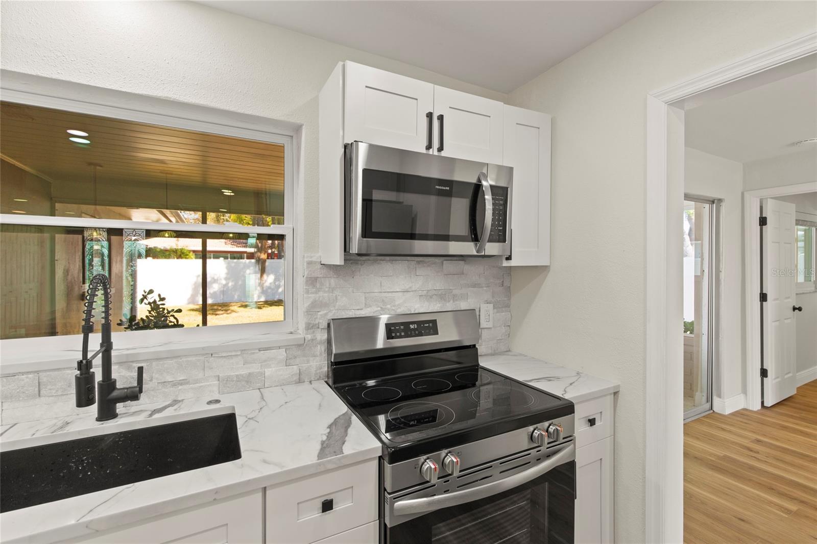 Image 7 of 29 For 2186 Waterside Drive