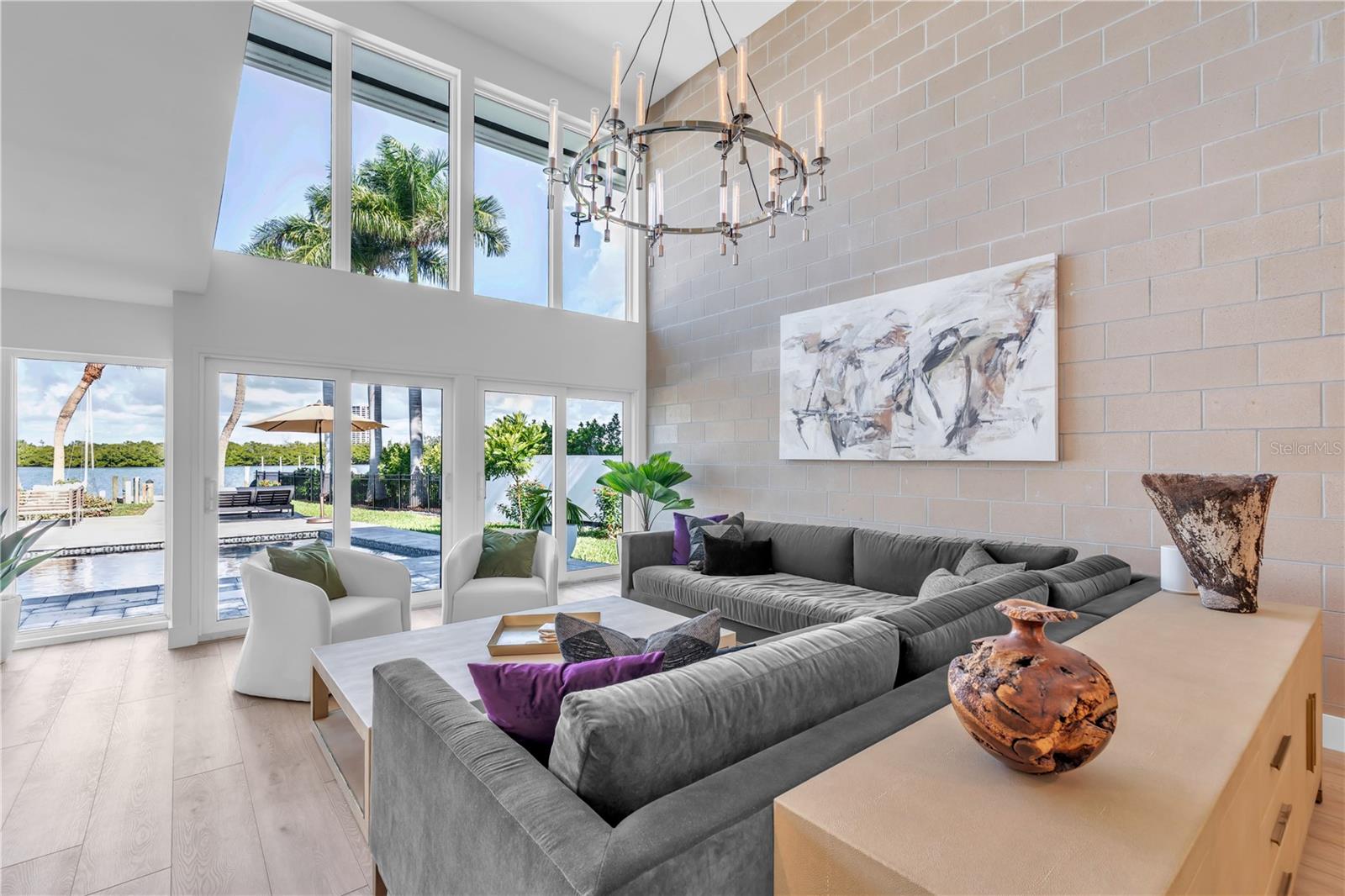 Image 11 of 41 For 701 Tyler Drive