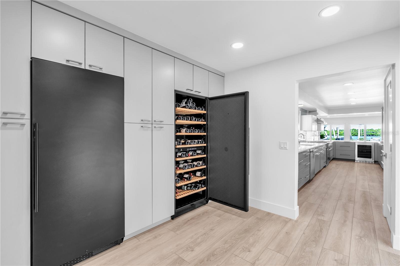 Image 17 of 41 For 701 Tyler Drive