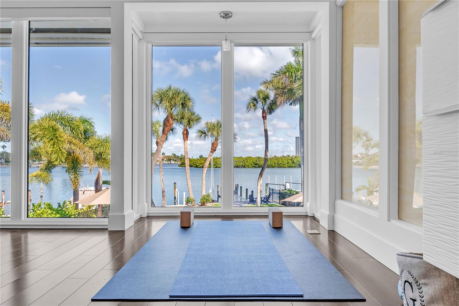 Image 27 of 41 For 701 Tyler Drive