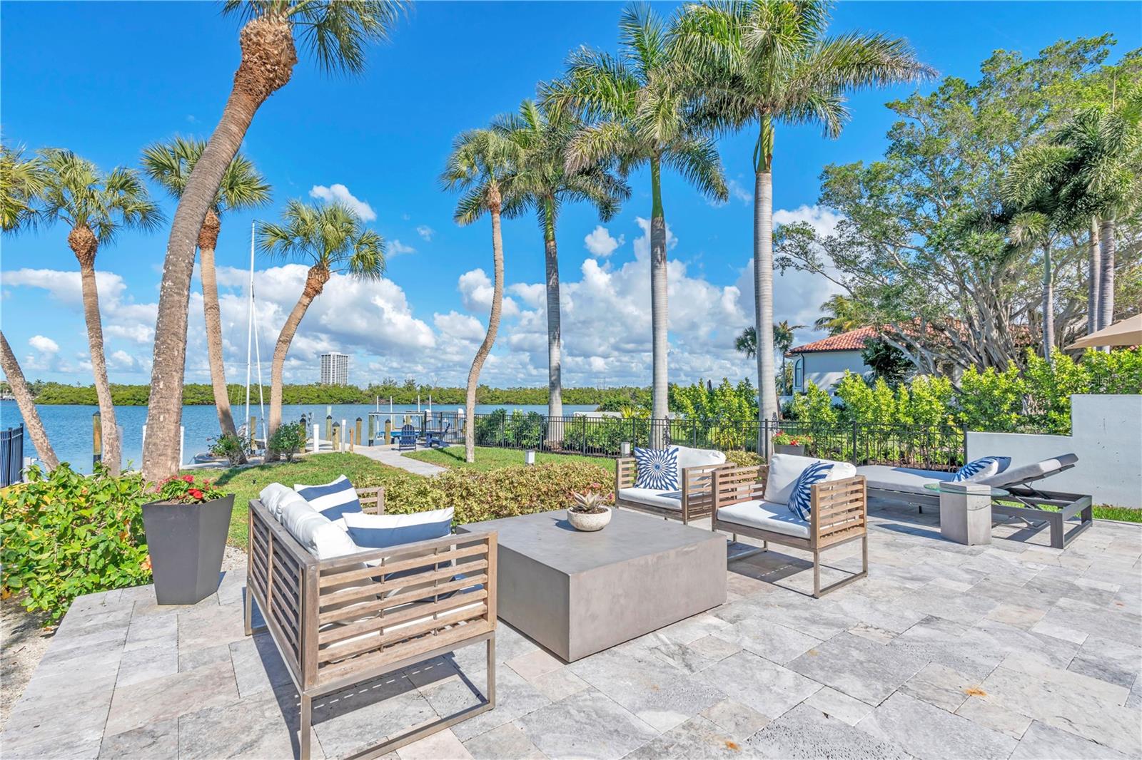 Image 29 of 41 For 701 Tyler Drive