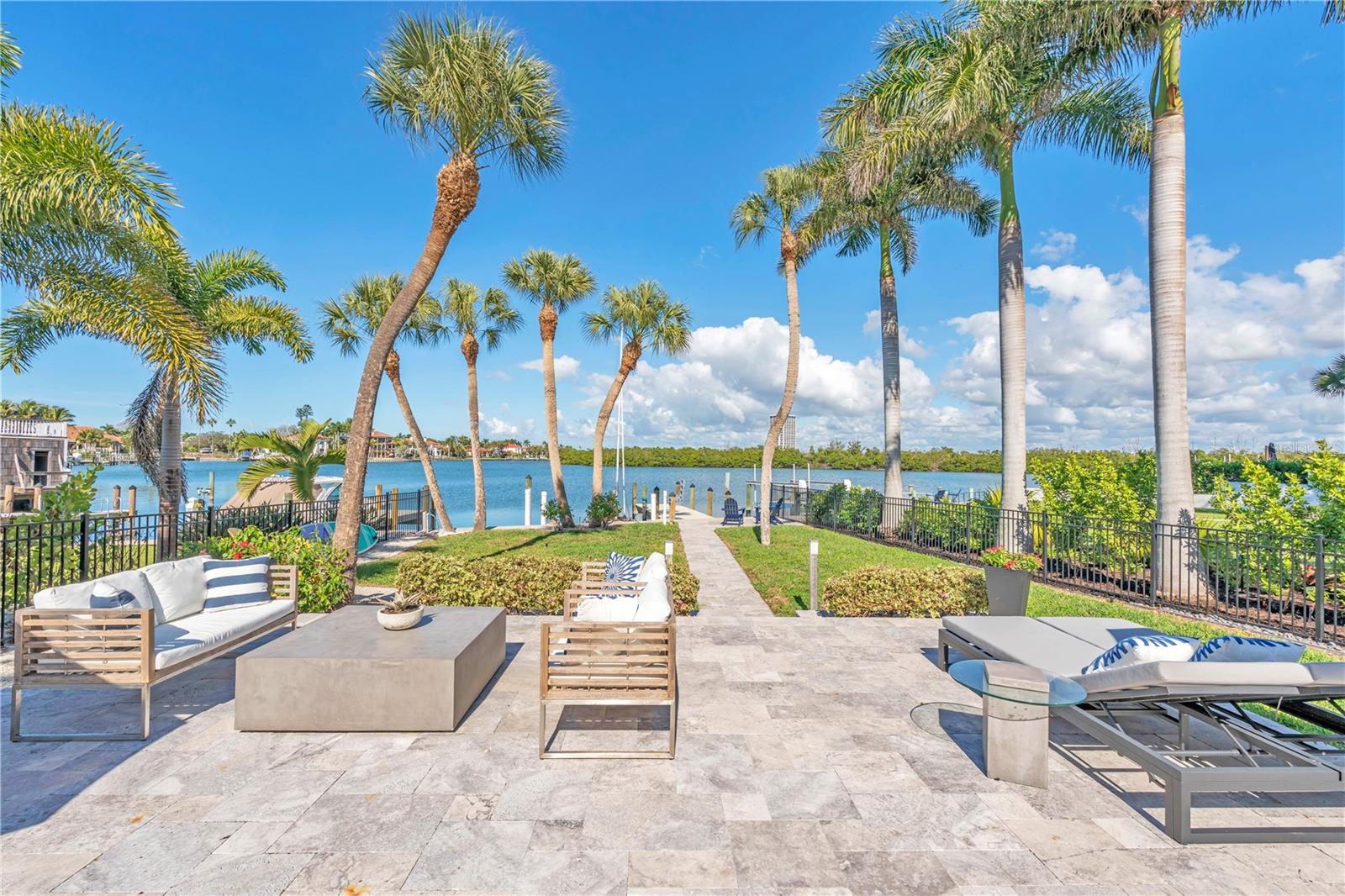 Image 30 of 41 For 701 Tyler Drive