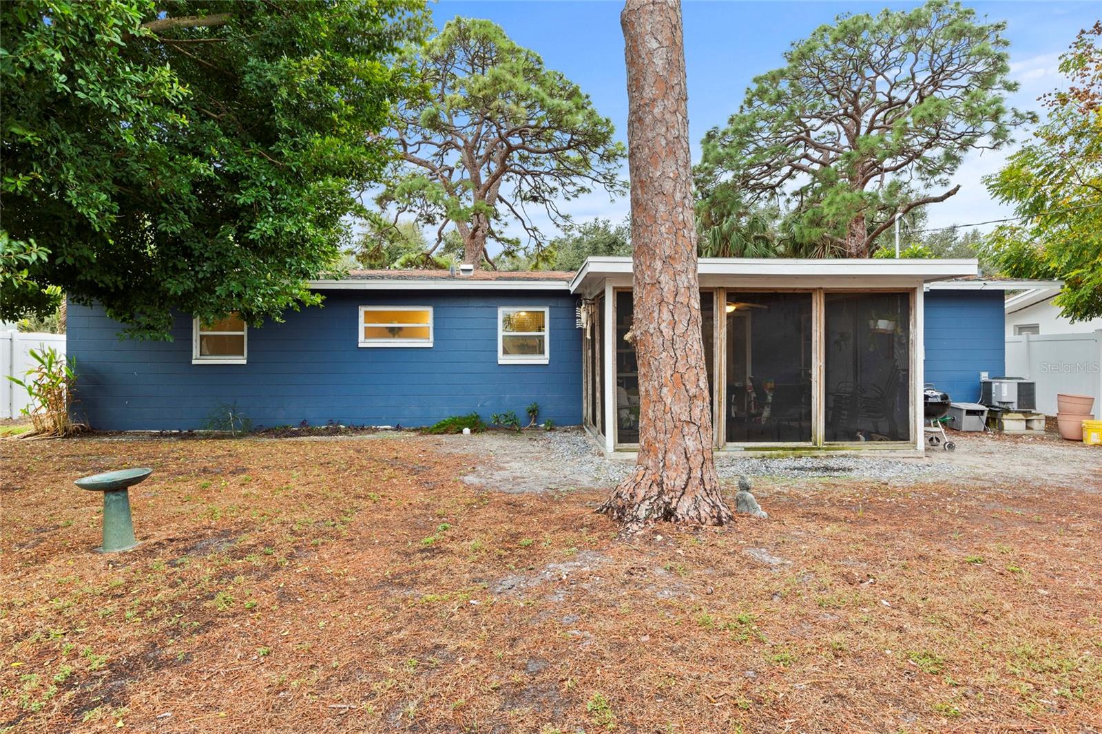 Image 21 of 26 For 1053 66th Avenue S