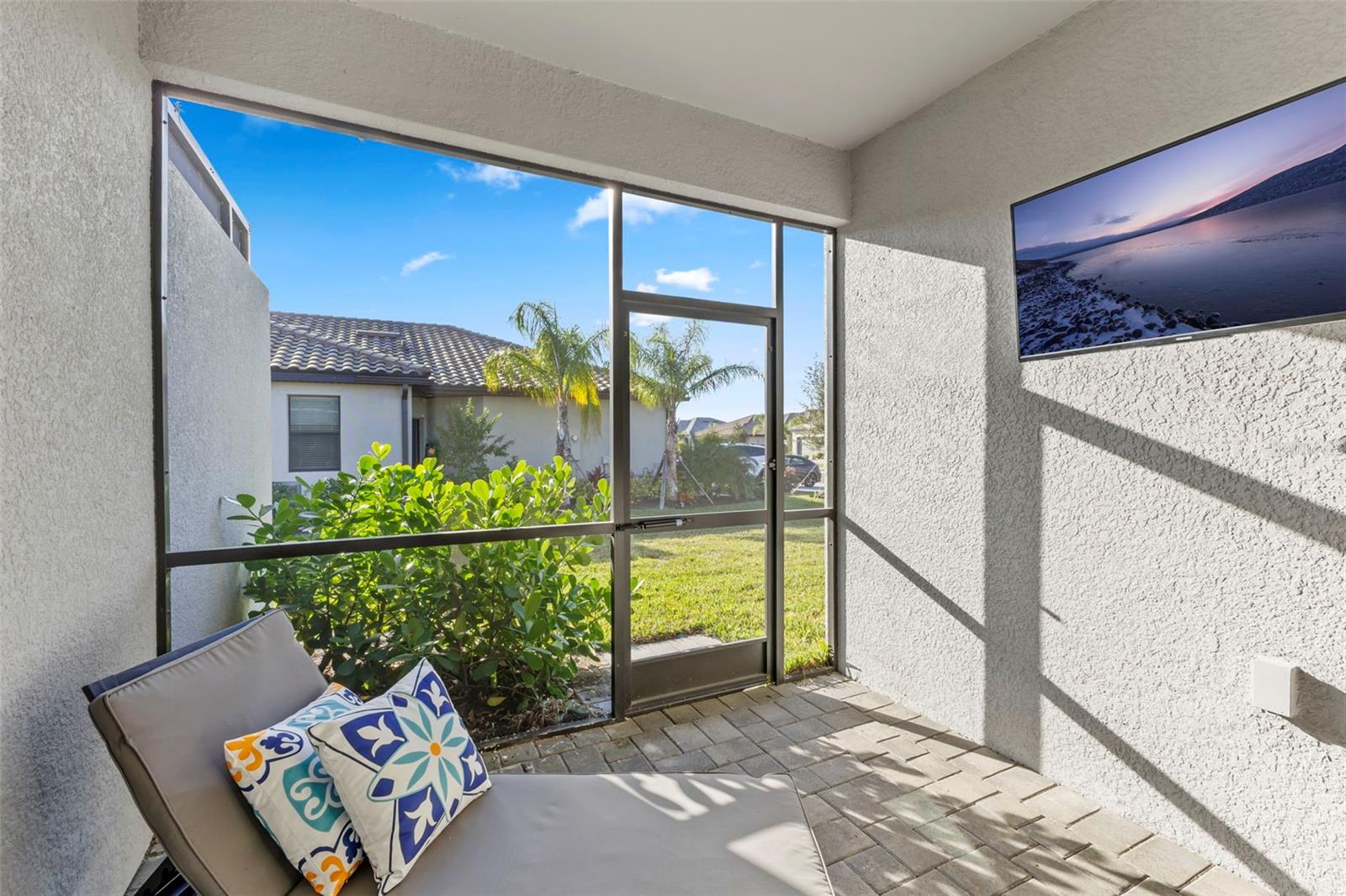 Image 10 of 47 For 5504 Sapphire Stone Cove