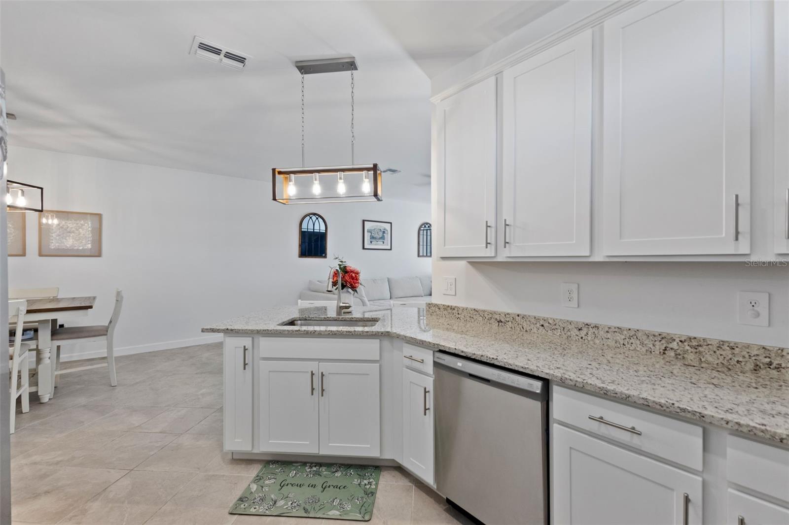 Image 21 of 47 For 5504 Sapphire Stone Cove