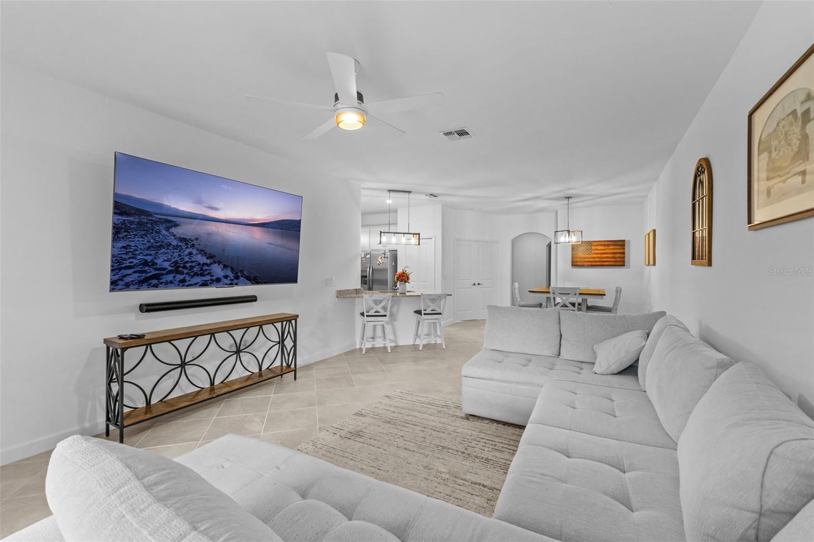 Image 8 of 47 For 5504 Sapphire Stone Cove