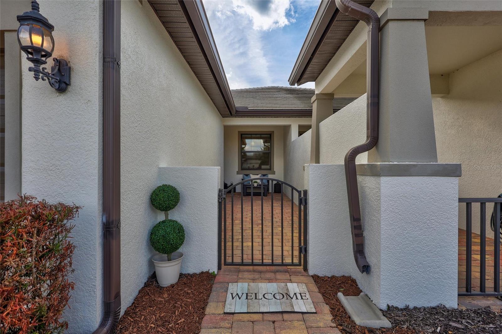 Image 6 of 65 For 12553 Marsh Pointe Road