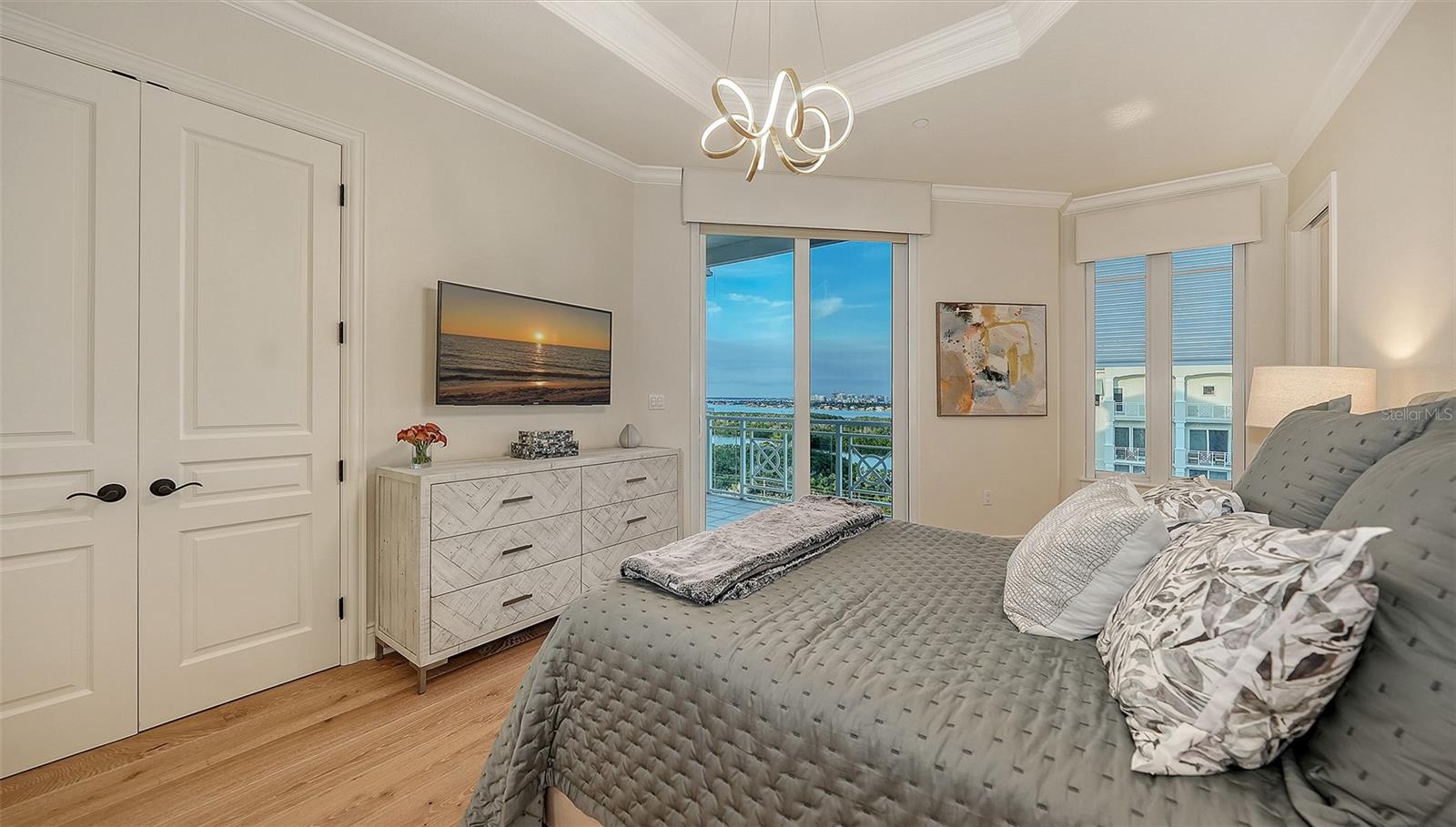 Image 28 of 54 For 2052 Benjamin Franklin Drive Ph 1102