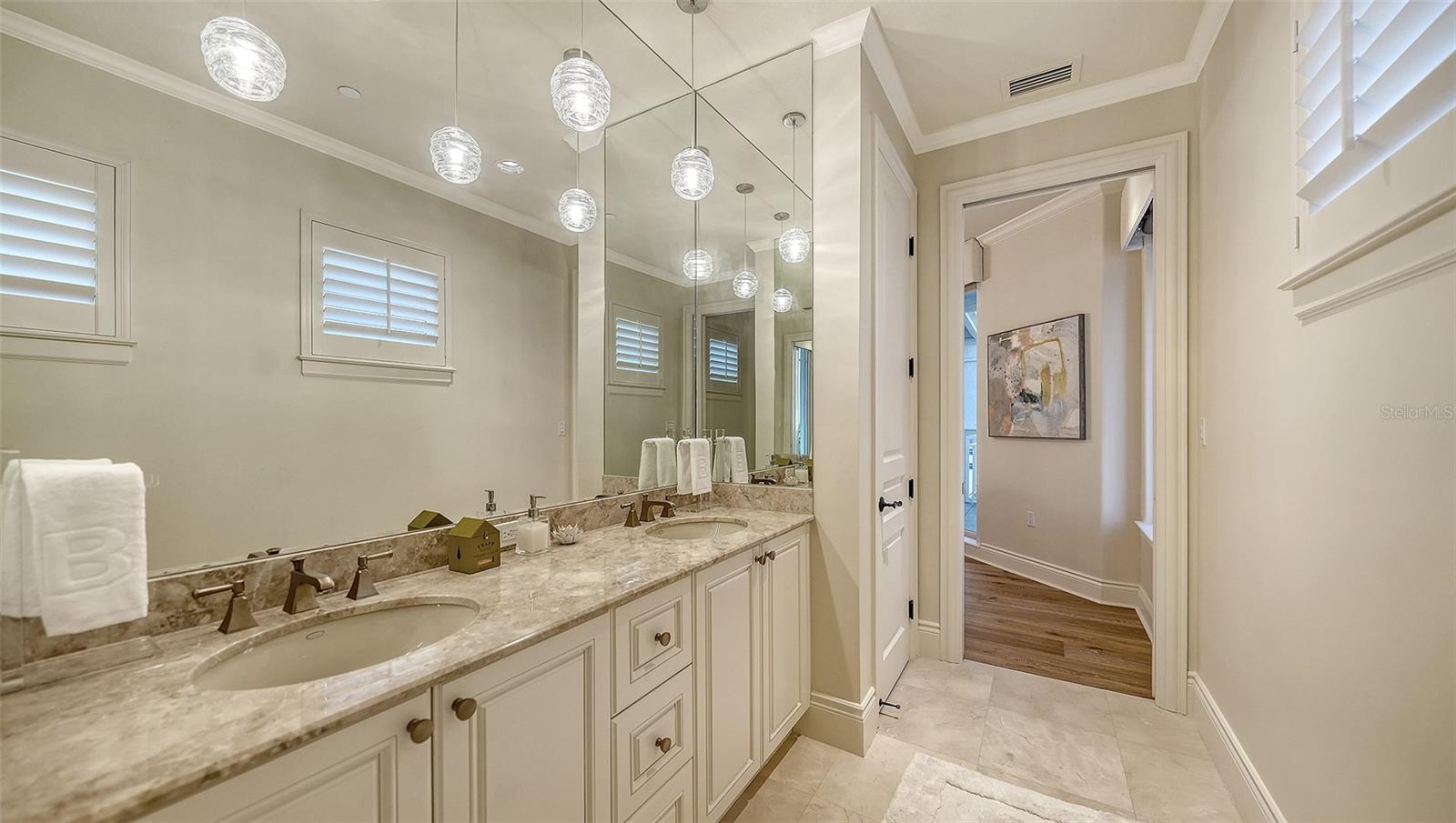 Image 31 of 54 For 2052 Benjamin Franklin Drive Ph 1102