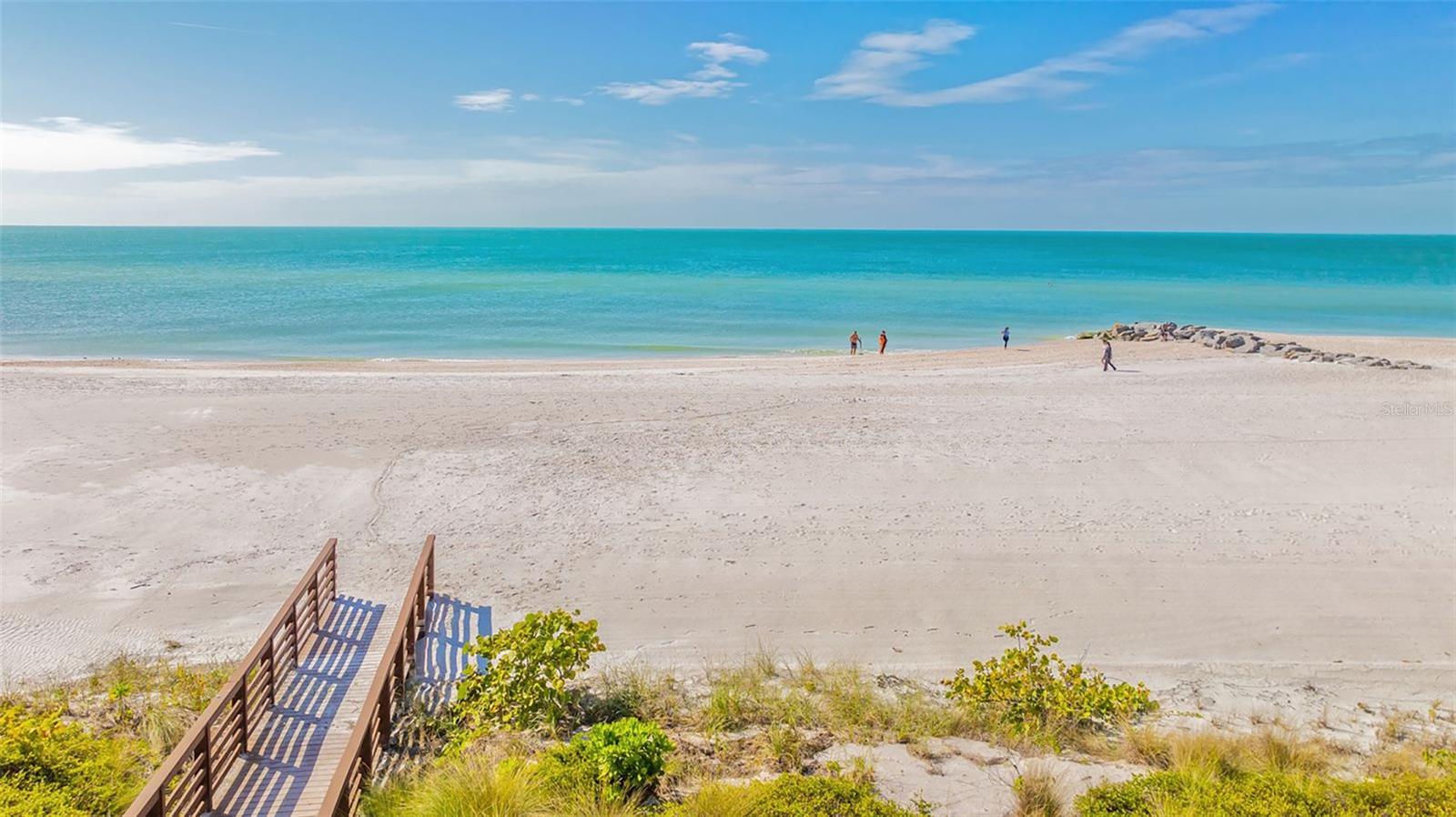 Image 43 of 54 For 2052 Benjamin Franklin Drive Ph 1102