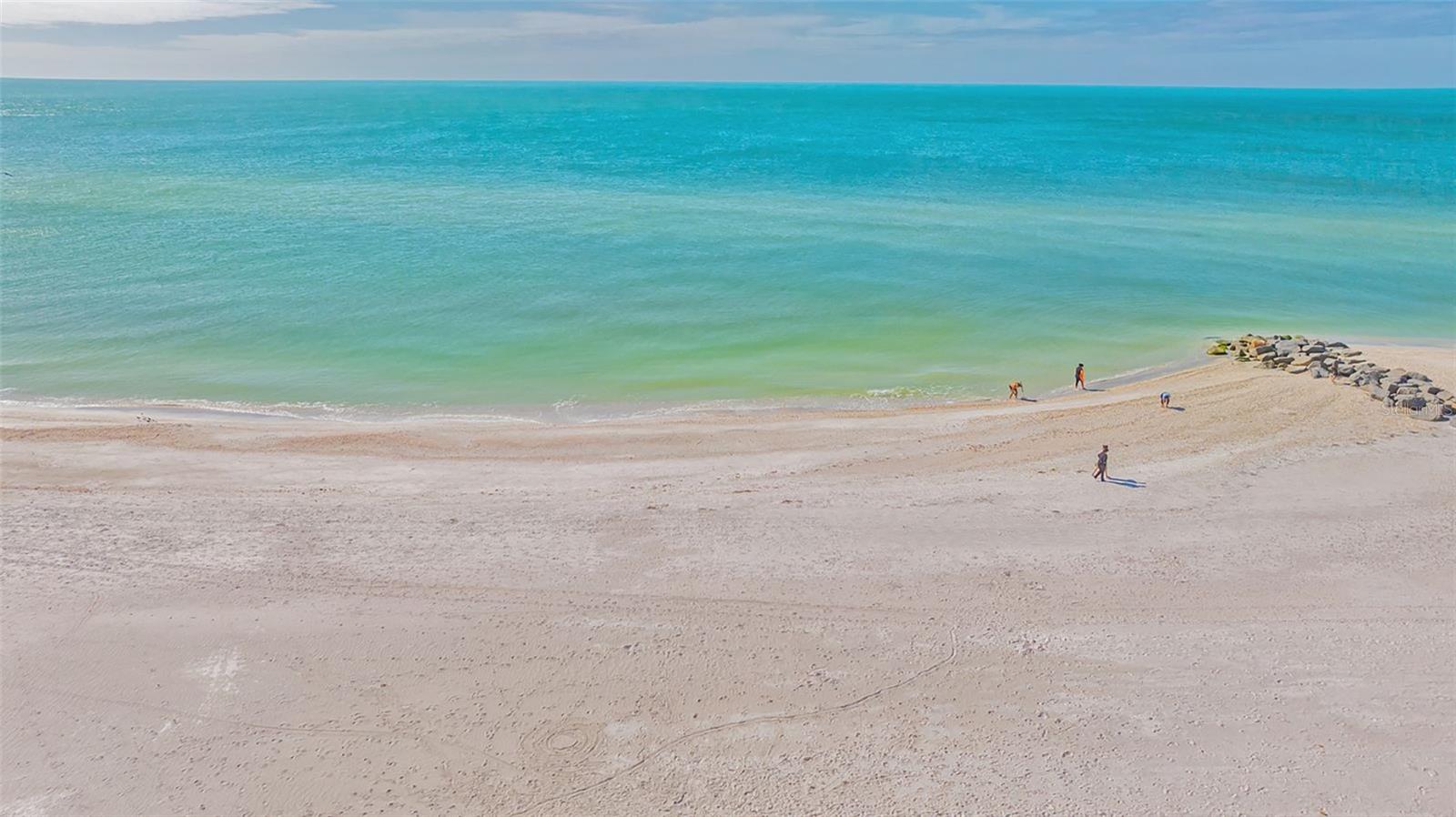 Image 44 of 54 For 2052 Benjamin Franklin Drive Ph 1102