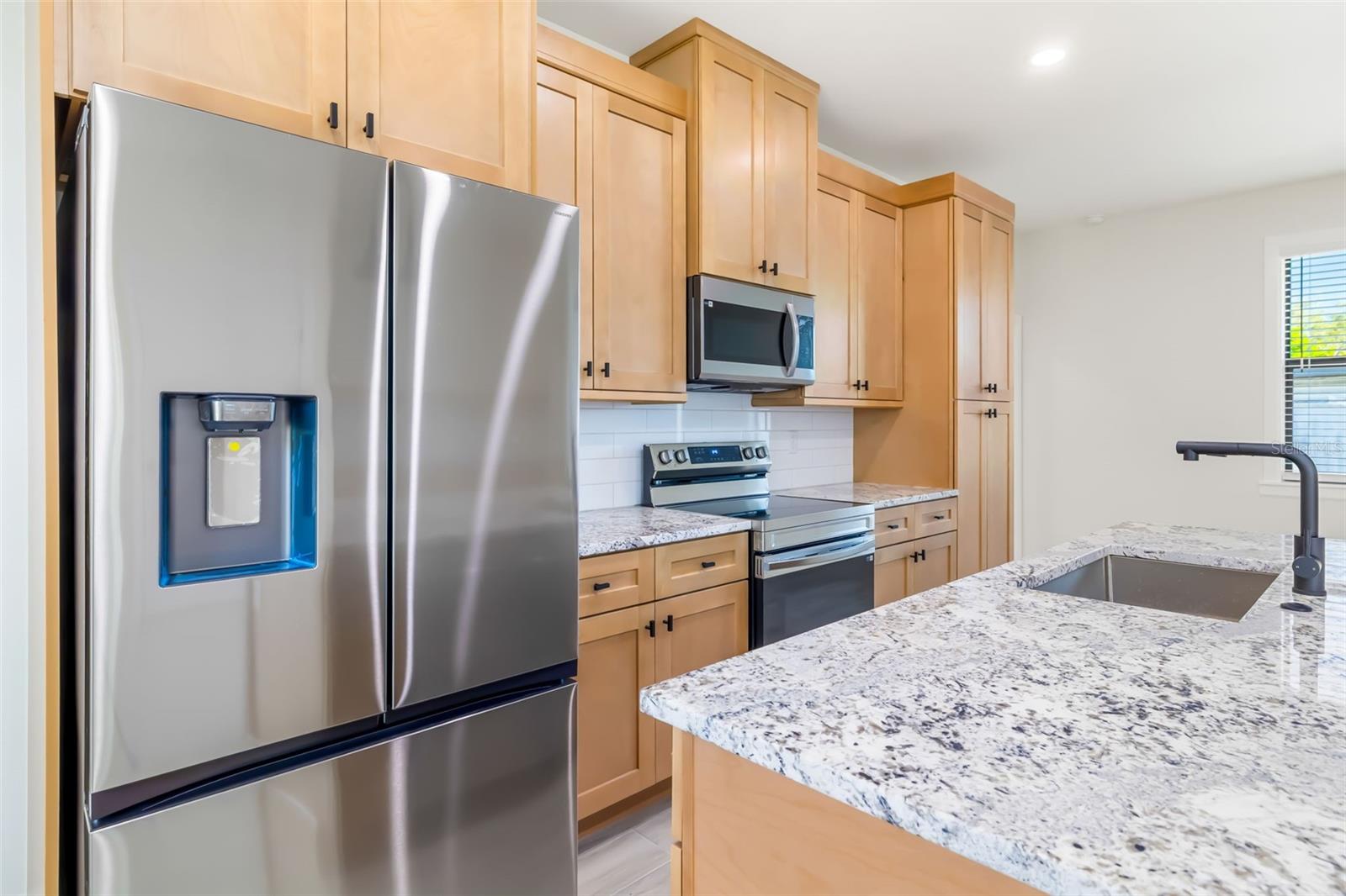 Image 17 of 36 For 118 Ruby Avenue N