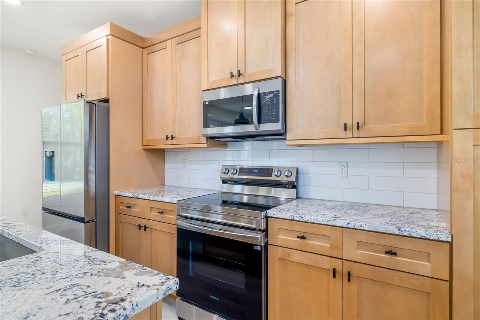 Image 18 of 36 For 118 Ruby Avenue N