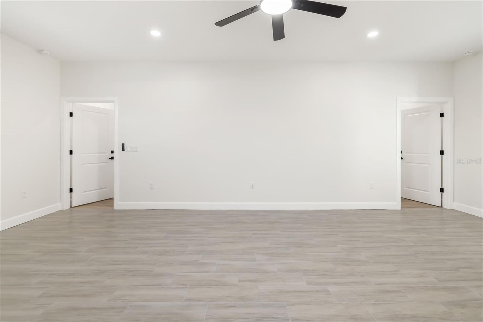 Image 25 of 36 For 118 Ruby Avenue N