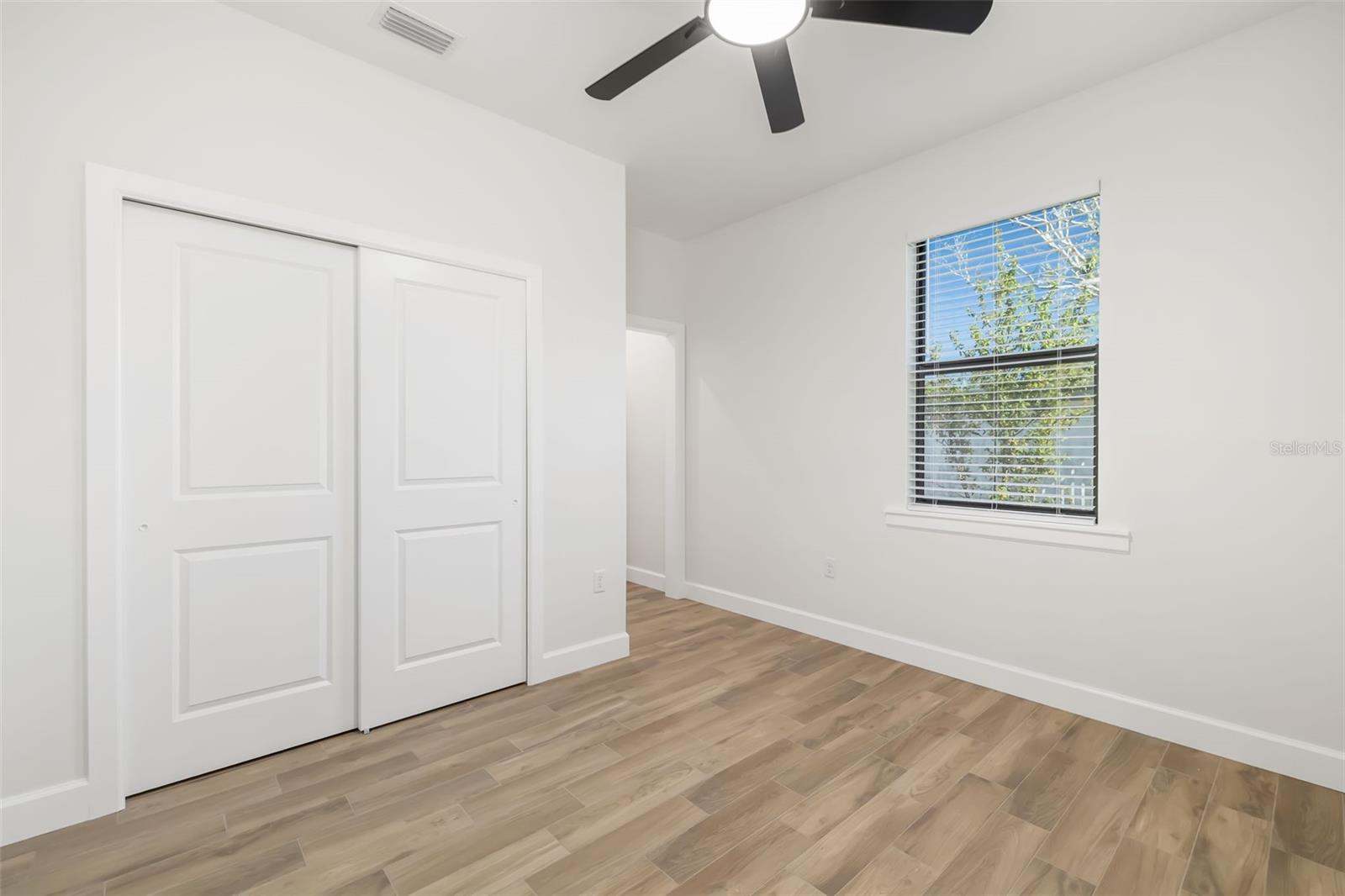 Image 28 of 36 For 118 Ruby Avenue N