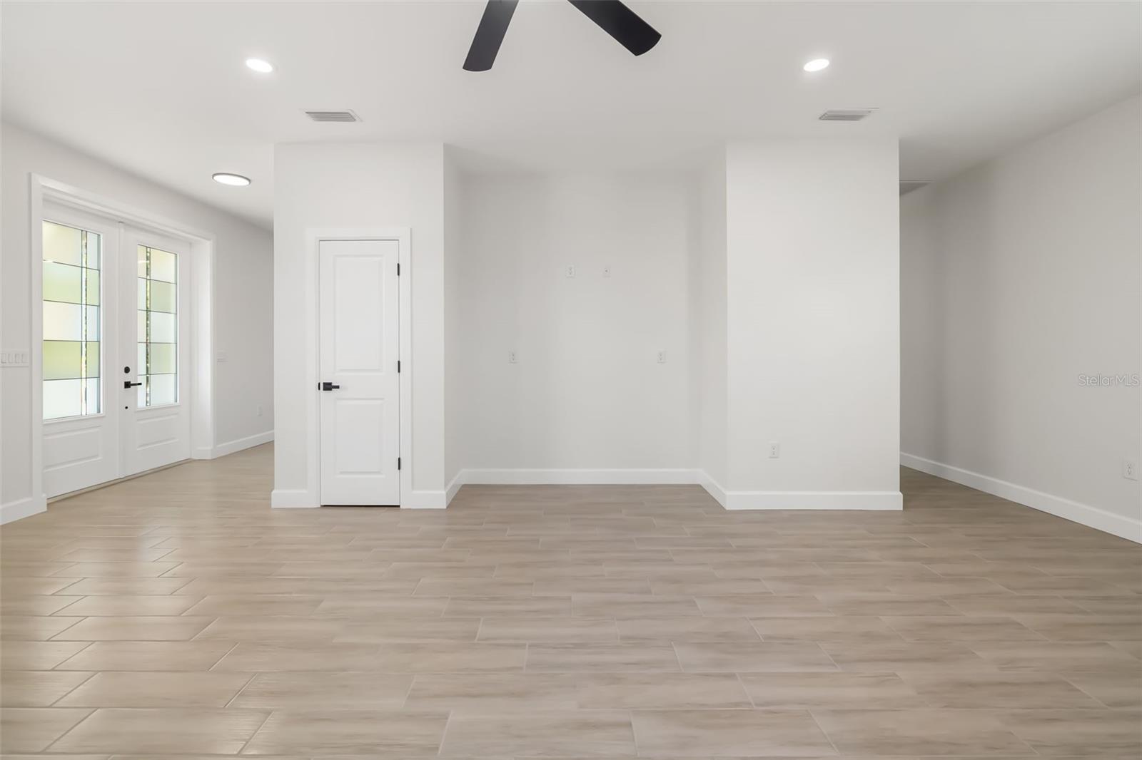 Image 33 of 36 For 118 Ruby Avenue N