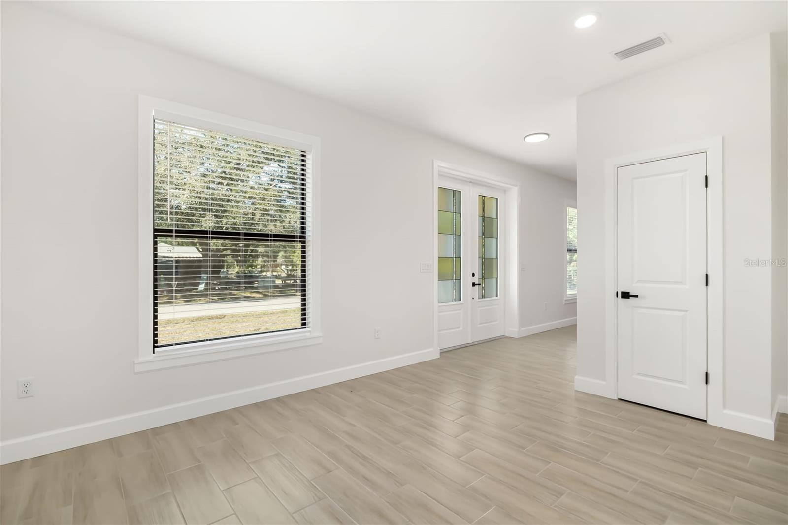 Image 36 of 36 For 118 Ruby Avenue N