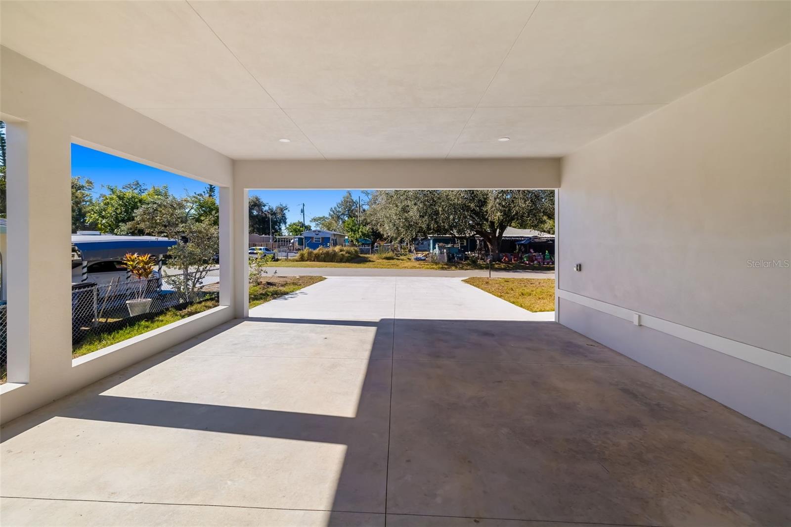 Image 7 of 36 For 118 Ruby Avenue N