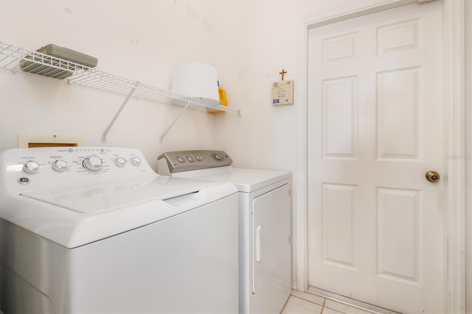 Image 36 of 52 For 4274 Tennyson Way