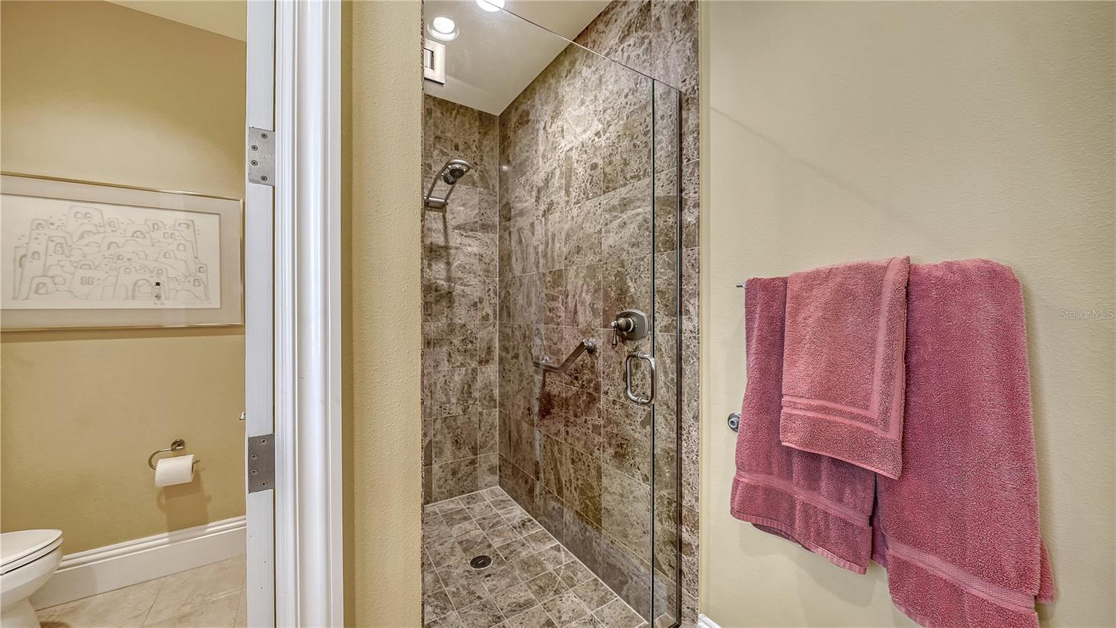 Image 28 of 50 For 464 Golden Gate Point 304