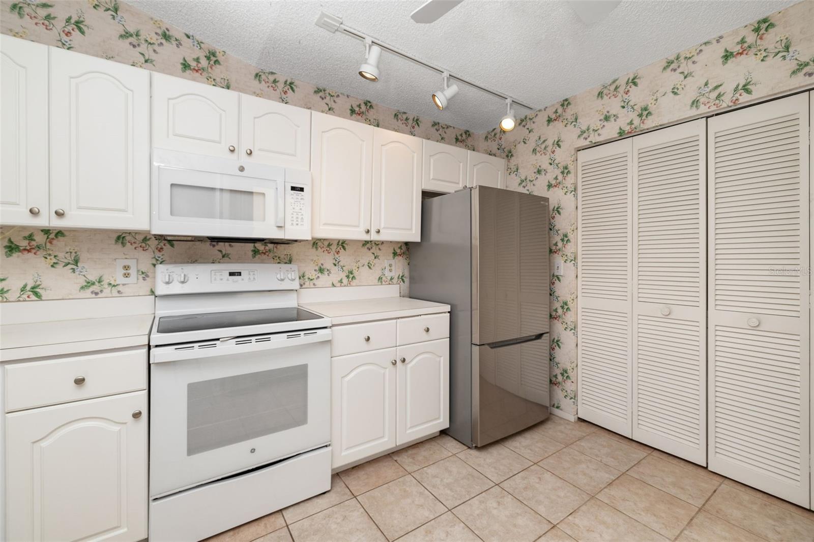 Image 16 of 54 For 4460 Winston Lane N 3