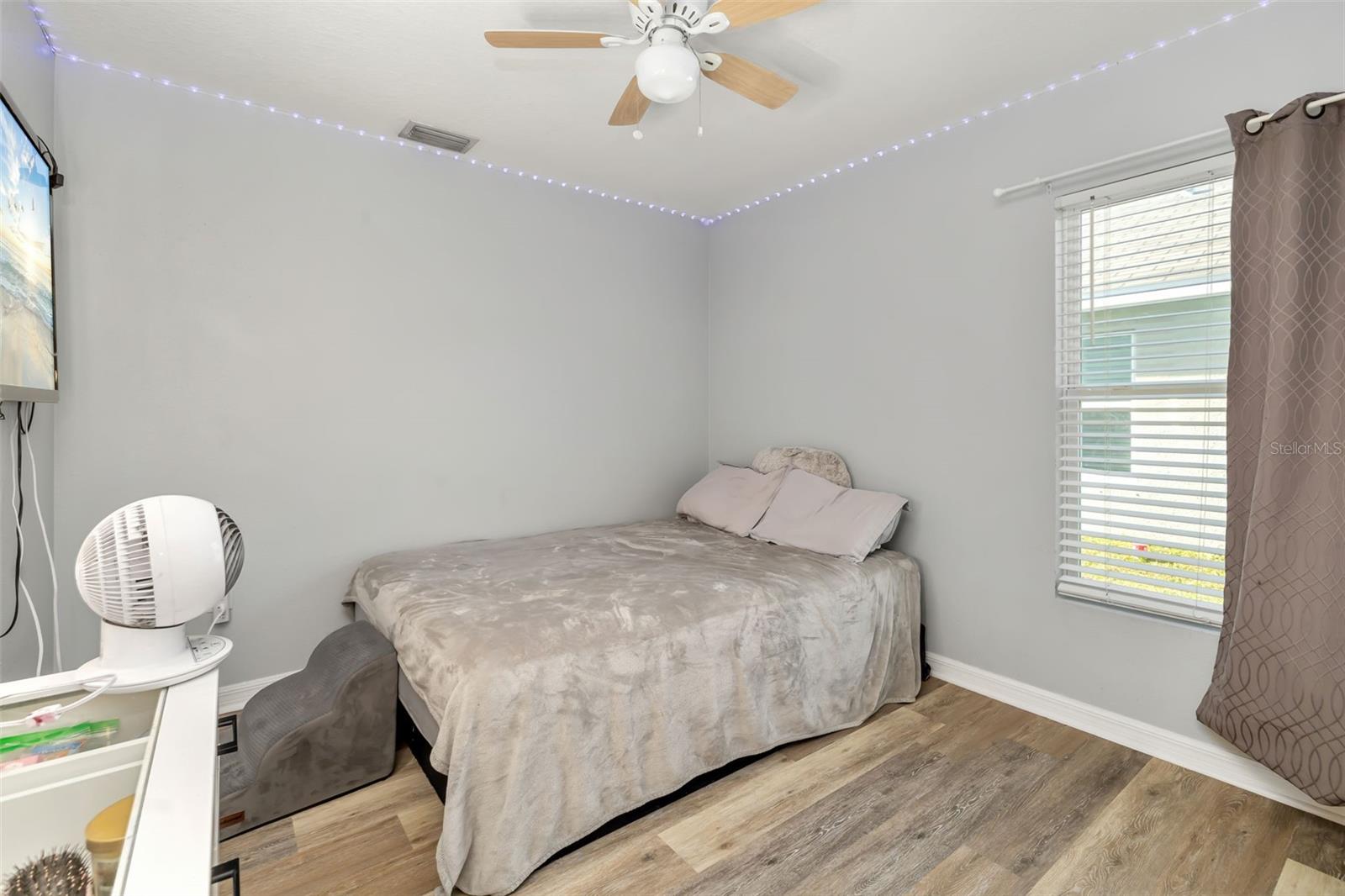 Image 26 of 76 For 12212 High Rock Way